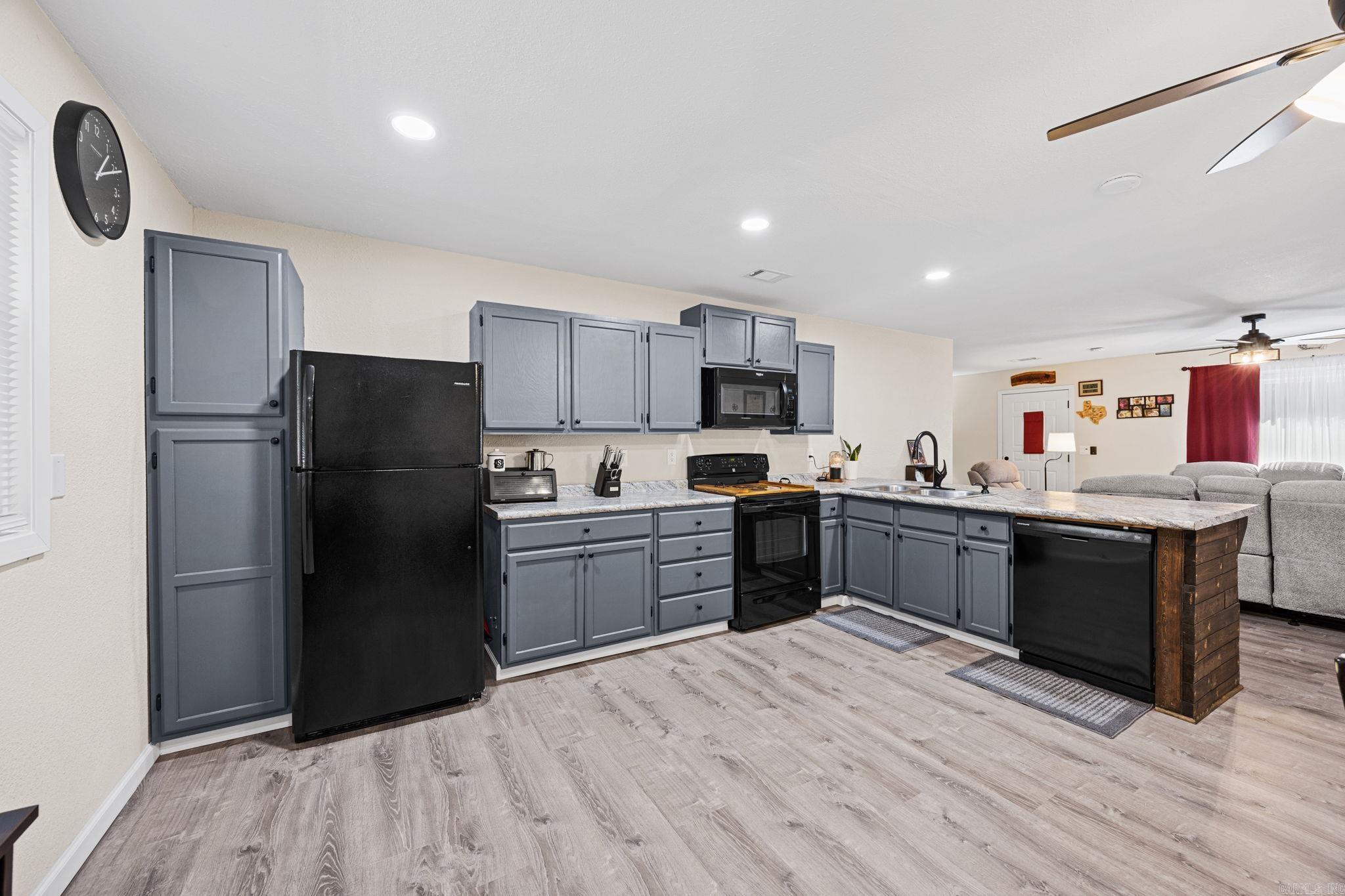 1339 Shady Grove Road Property Photo 13