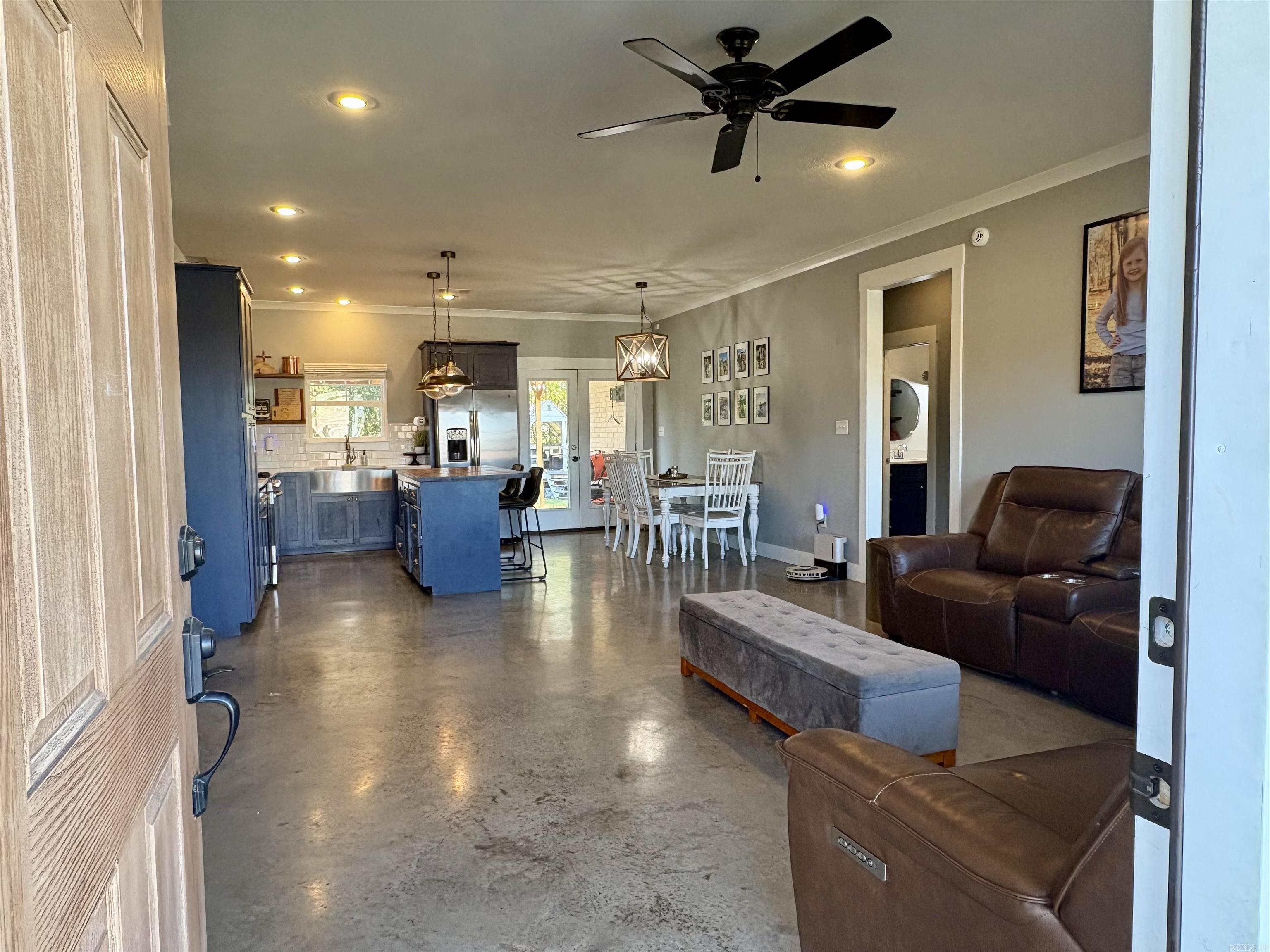1705 Potter Street Property Photo 3