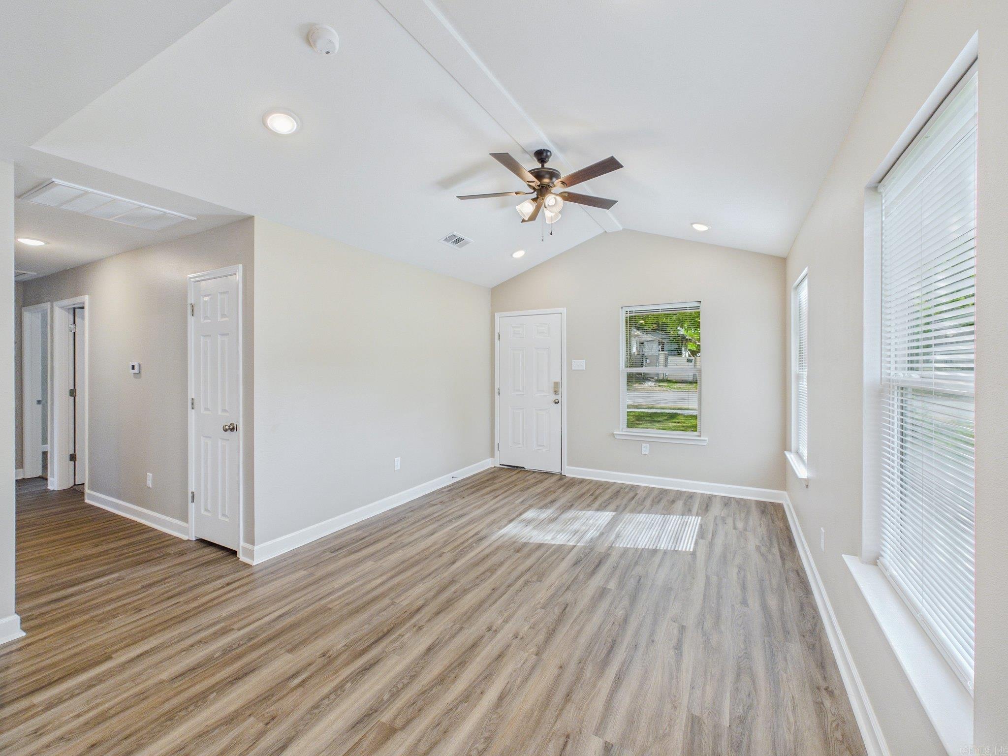 4104 W 15th Street Property Photo 5