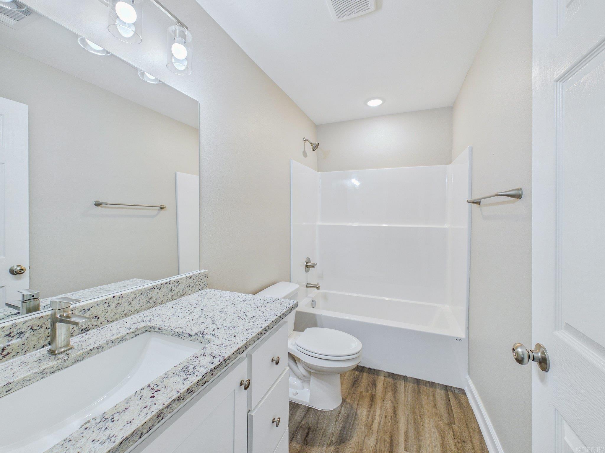 4104 W 15th Street Property Photo 17