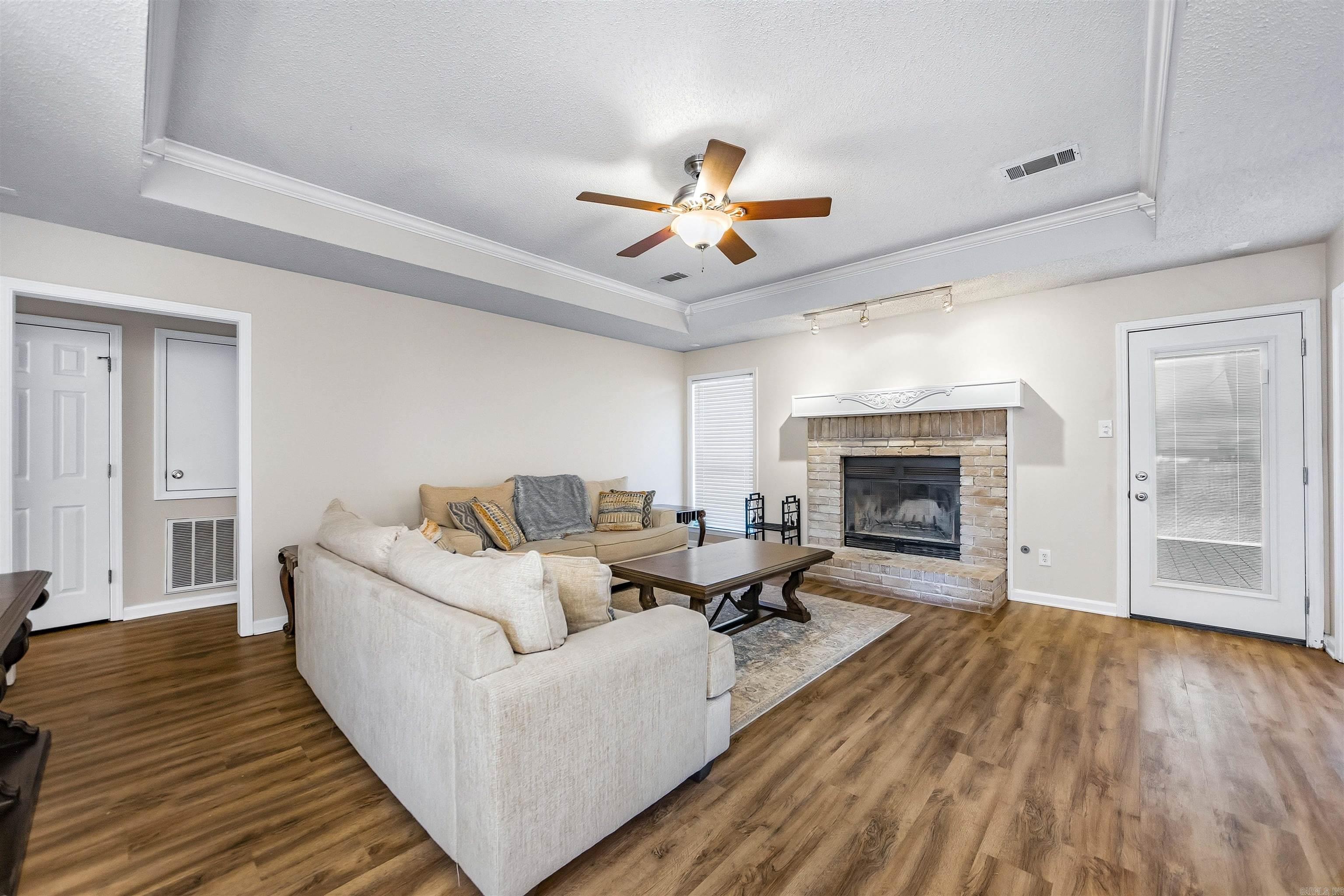 14 Stonewood Court Property Photo 5