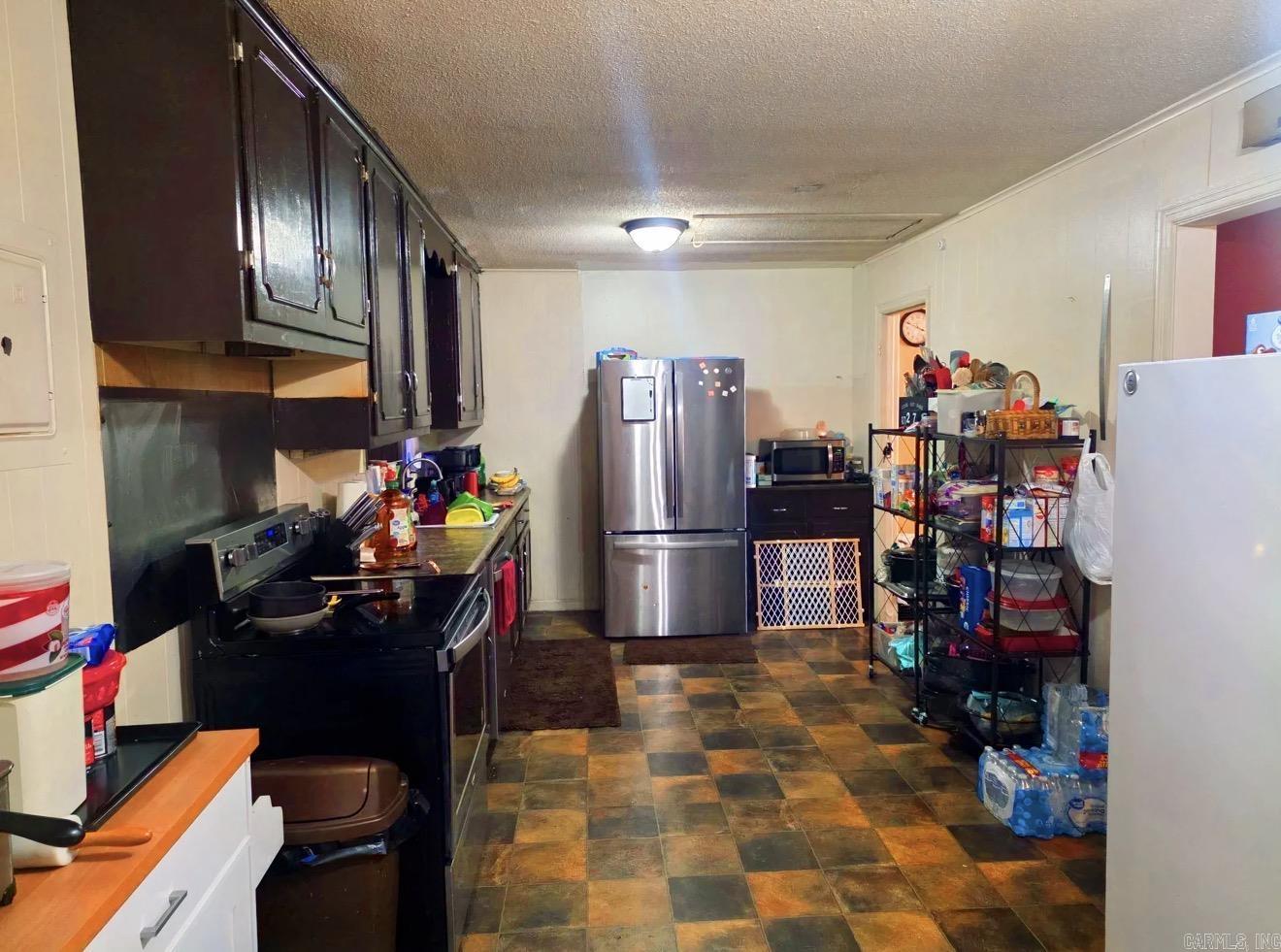 423 Laughrun Drive Property Photo 3