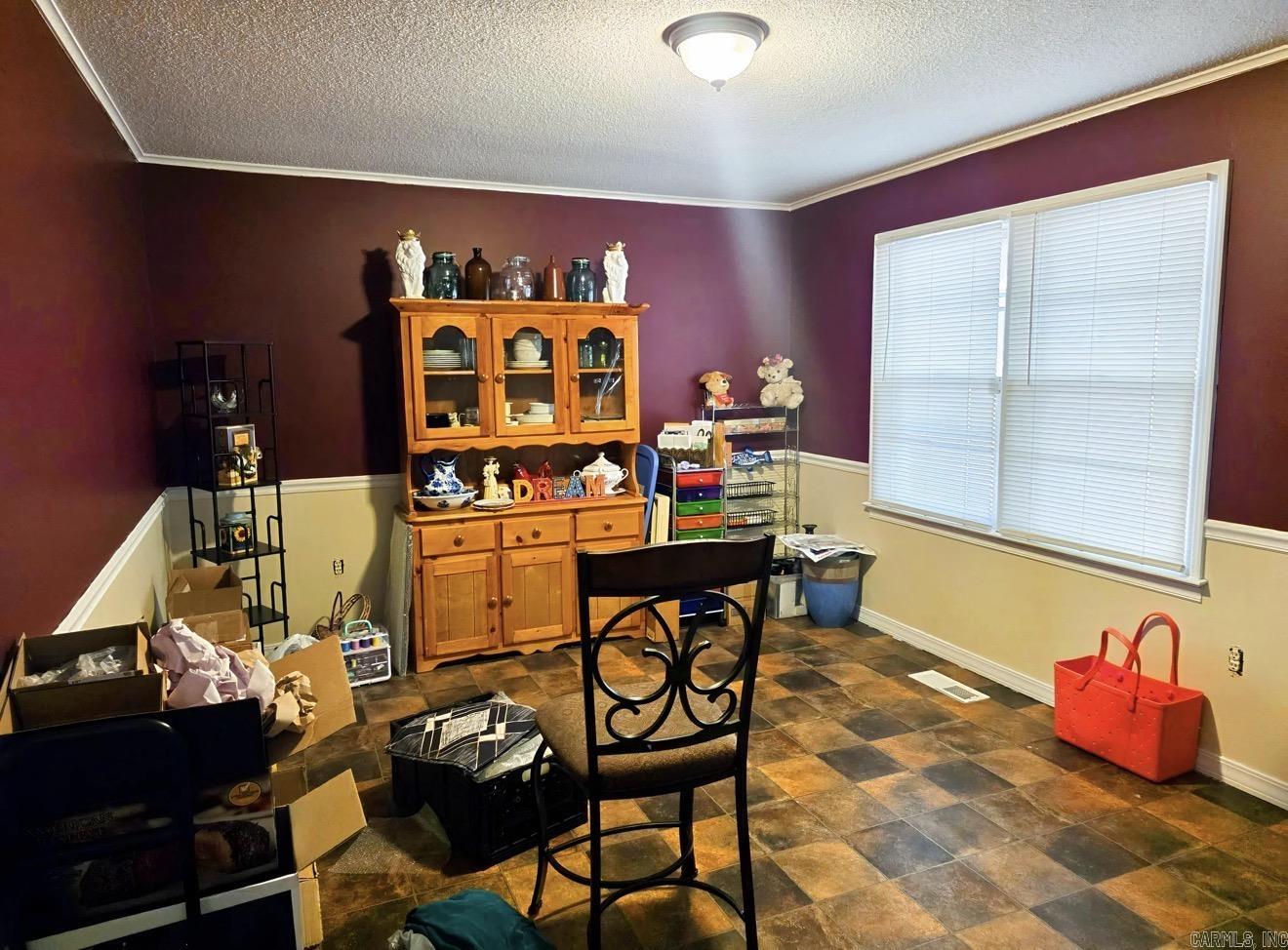 423 Laughrun Drive Property Photo 5