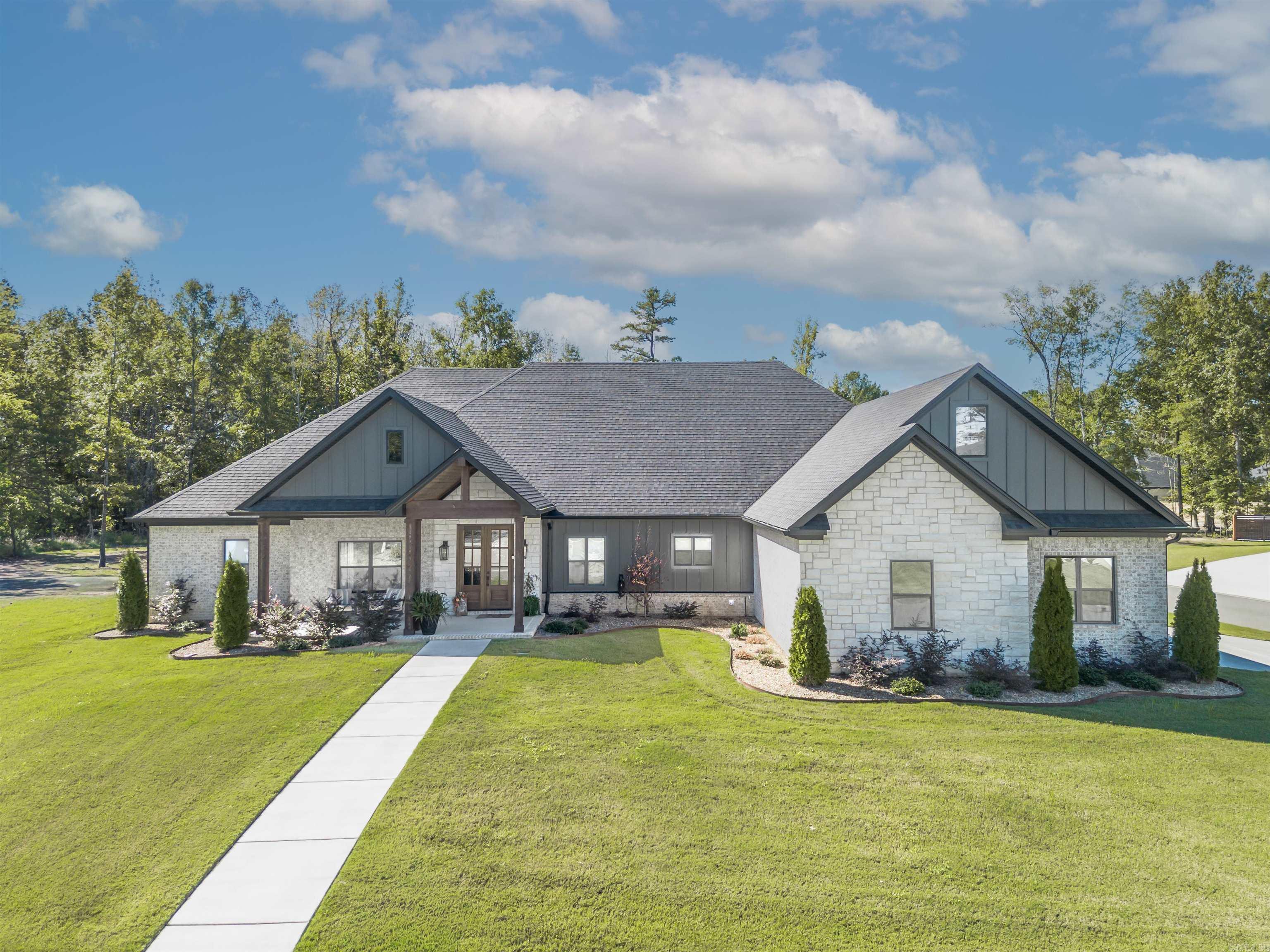 312 Devoe Bend Drive Property Photo 1