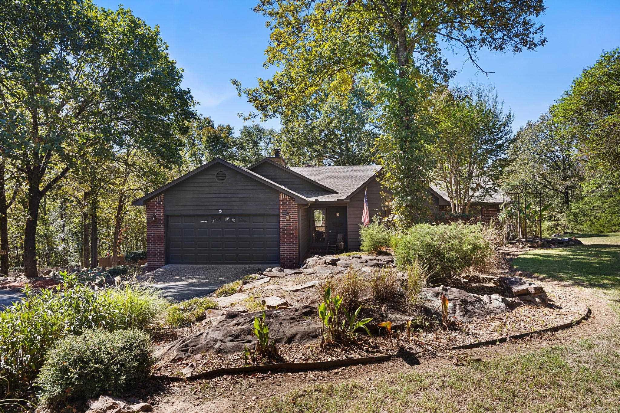 31 Oakview Drive Property Photo 1