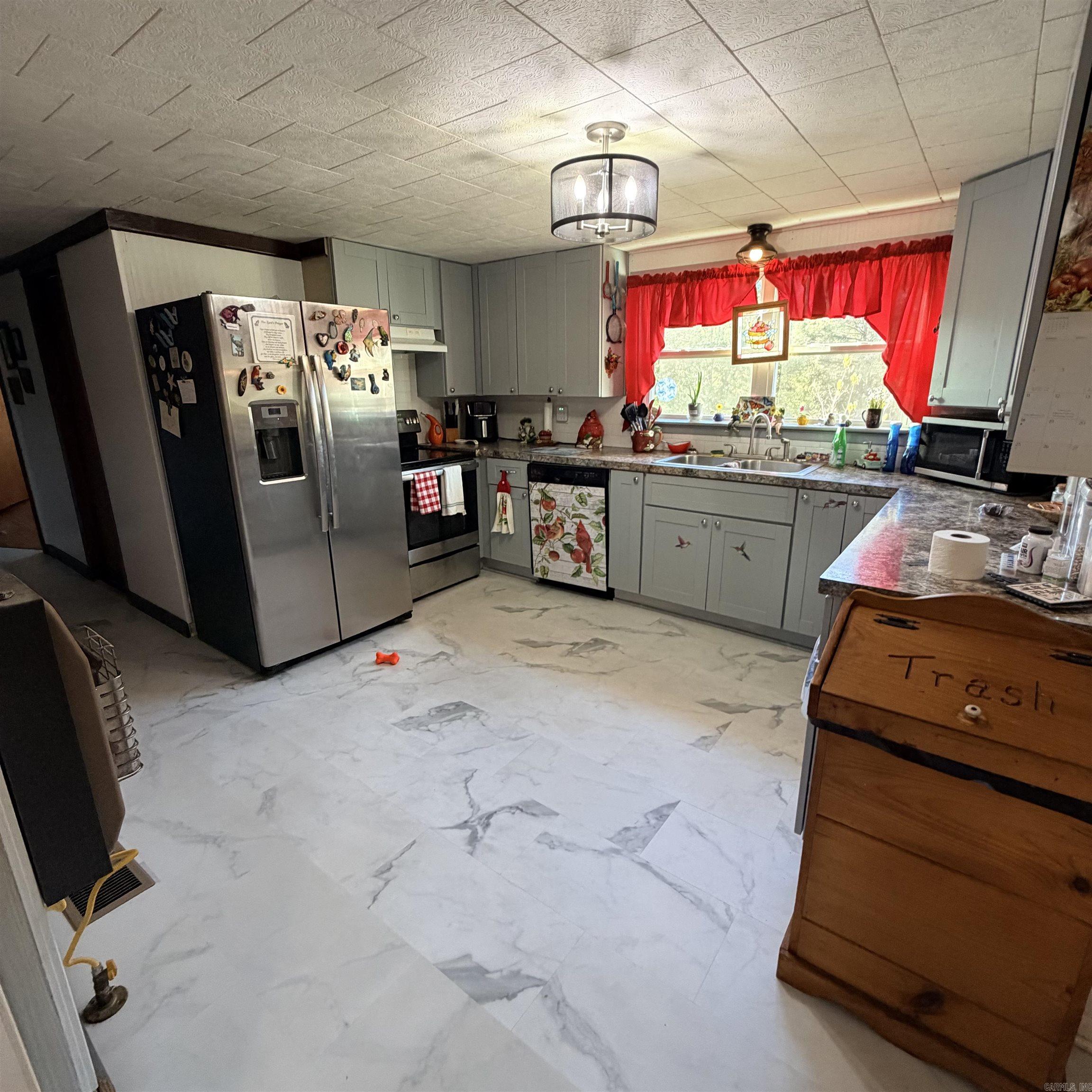 28 Billstown Road Property Photo 8