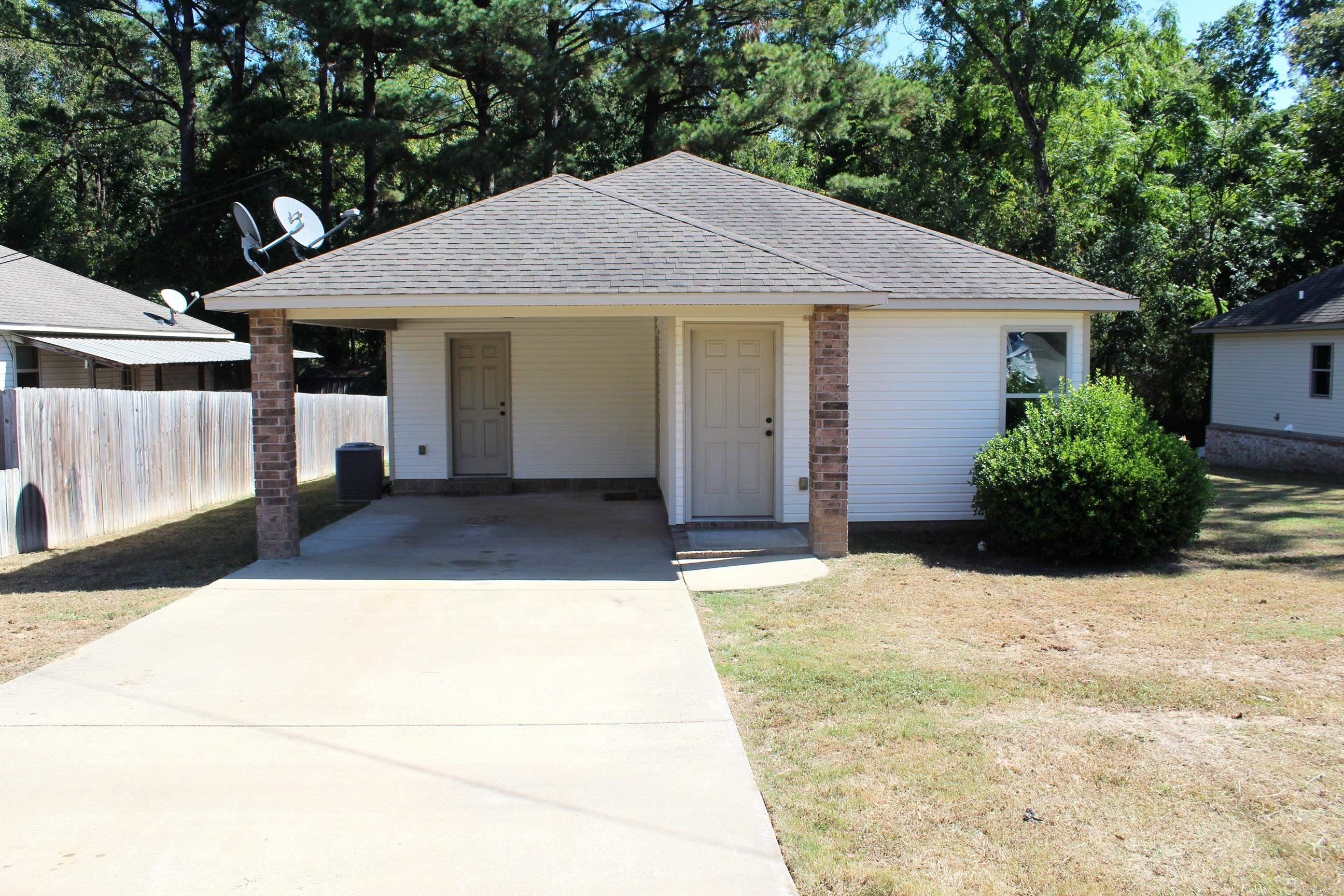 506 N Rose Property Photo 1