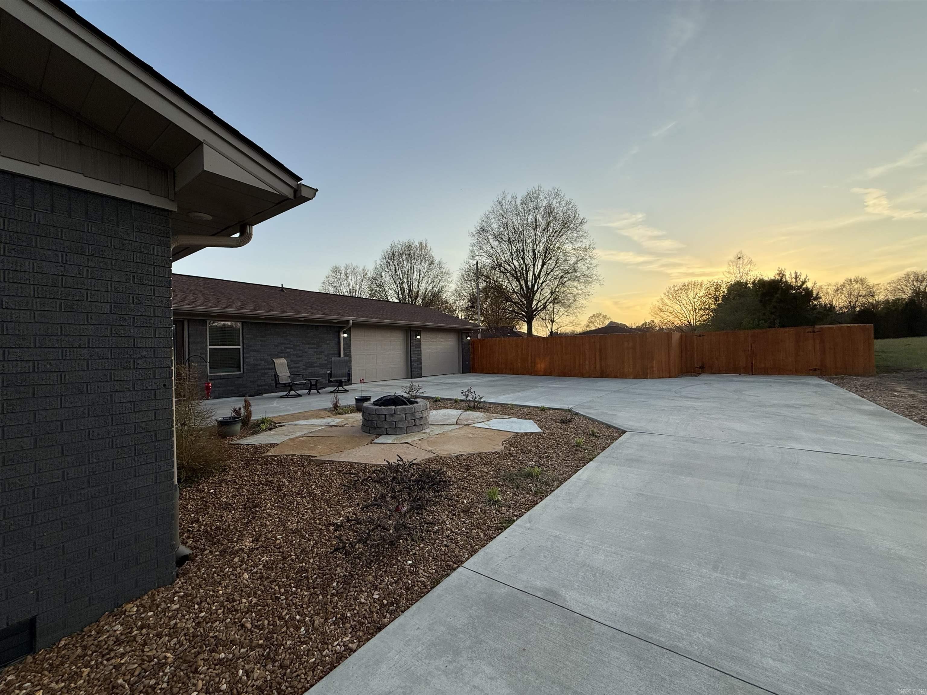 506 Betty Waller Street Property Photo 25