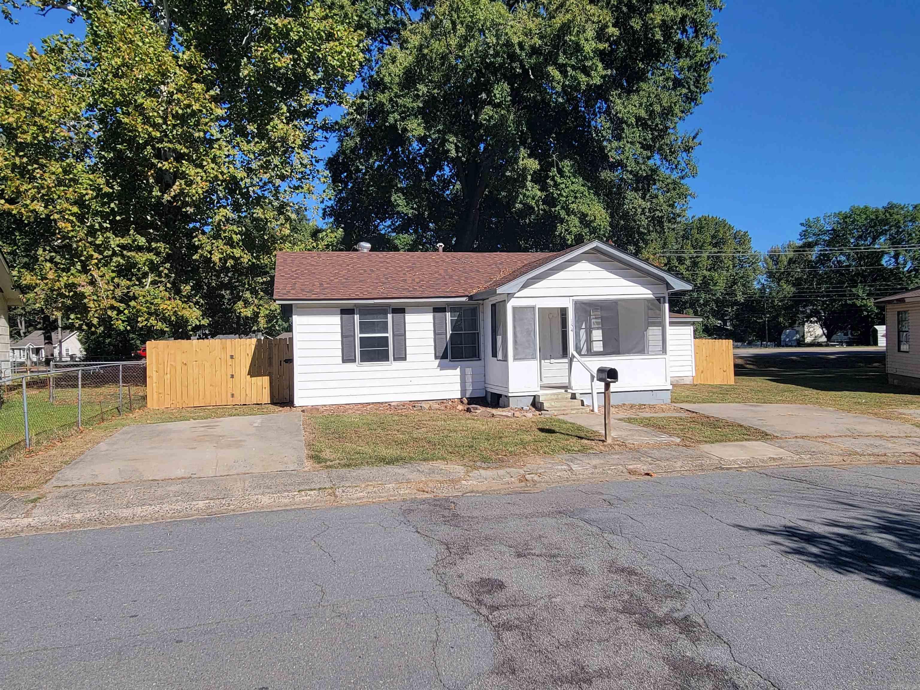 154 North Avenue Property Photo 1