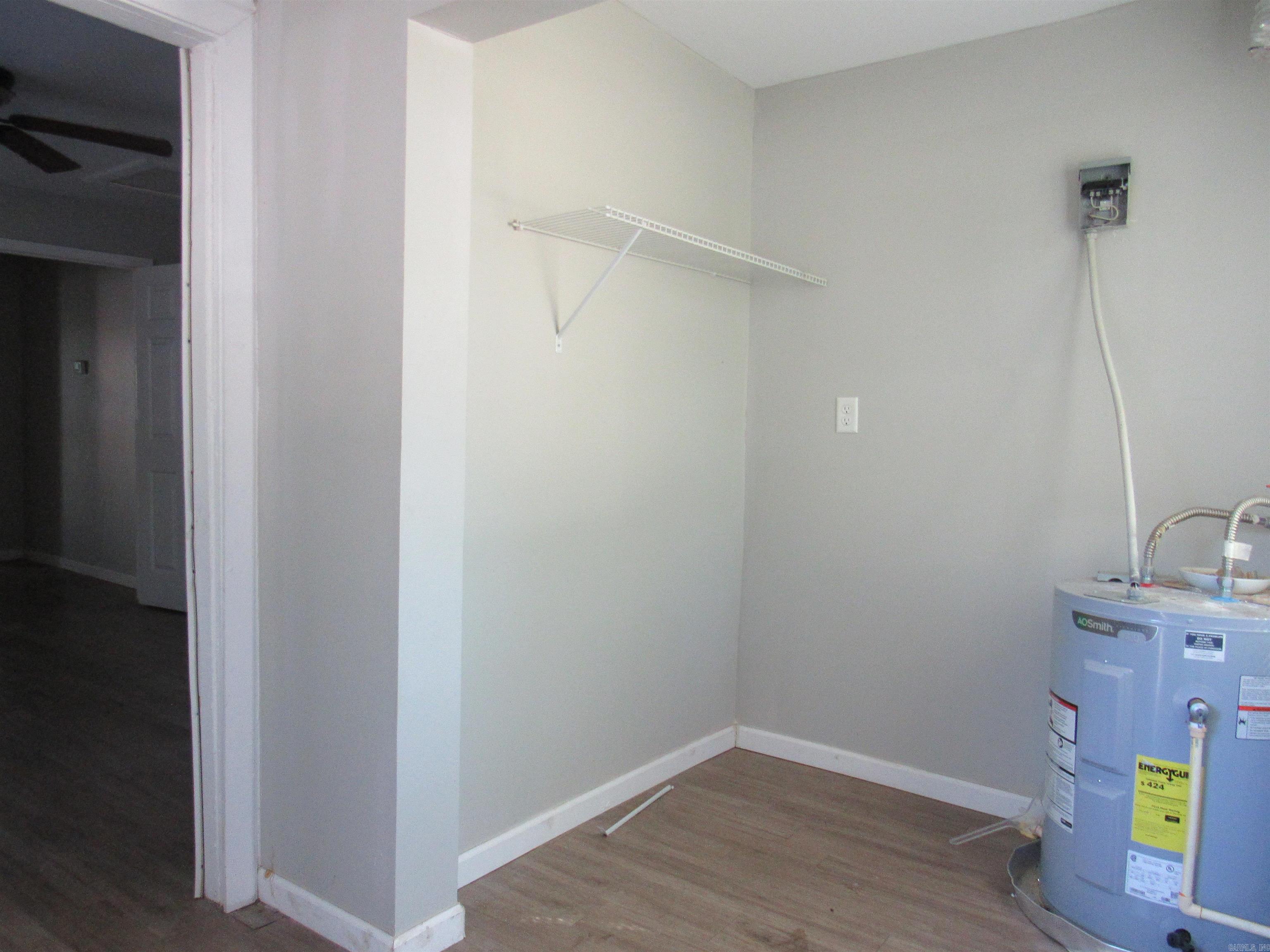 1001 W 33rd St B Property Photo 14