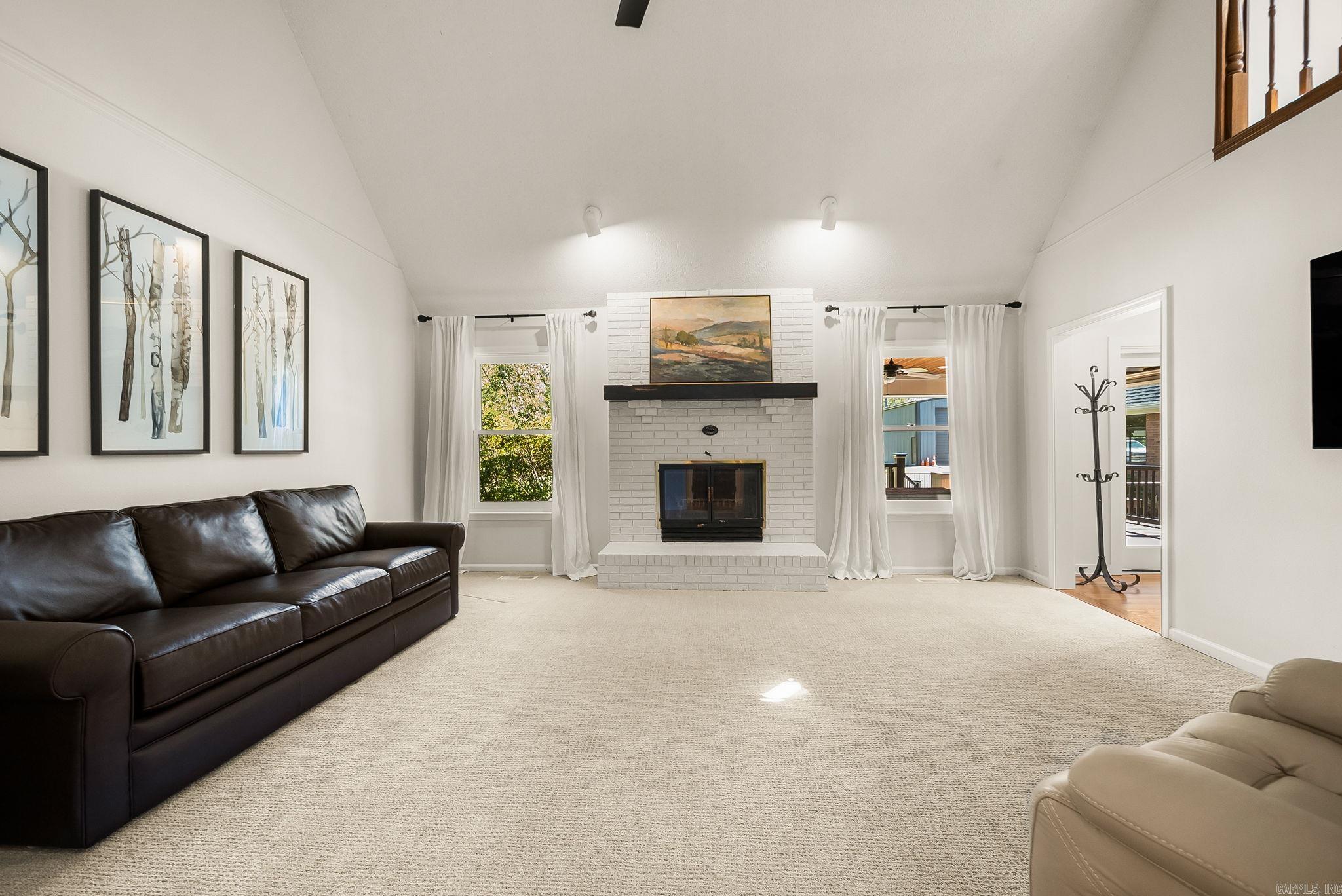 15102 Cedar Heights Rd Property Photo 6