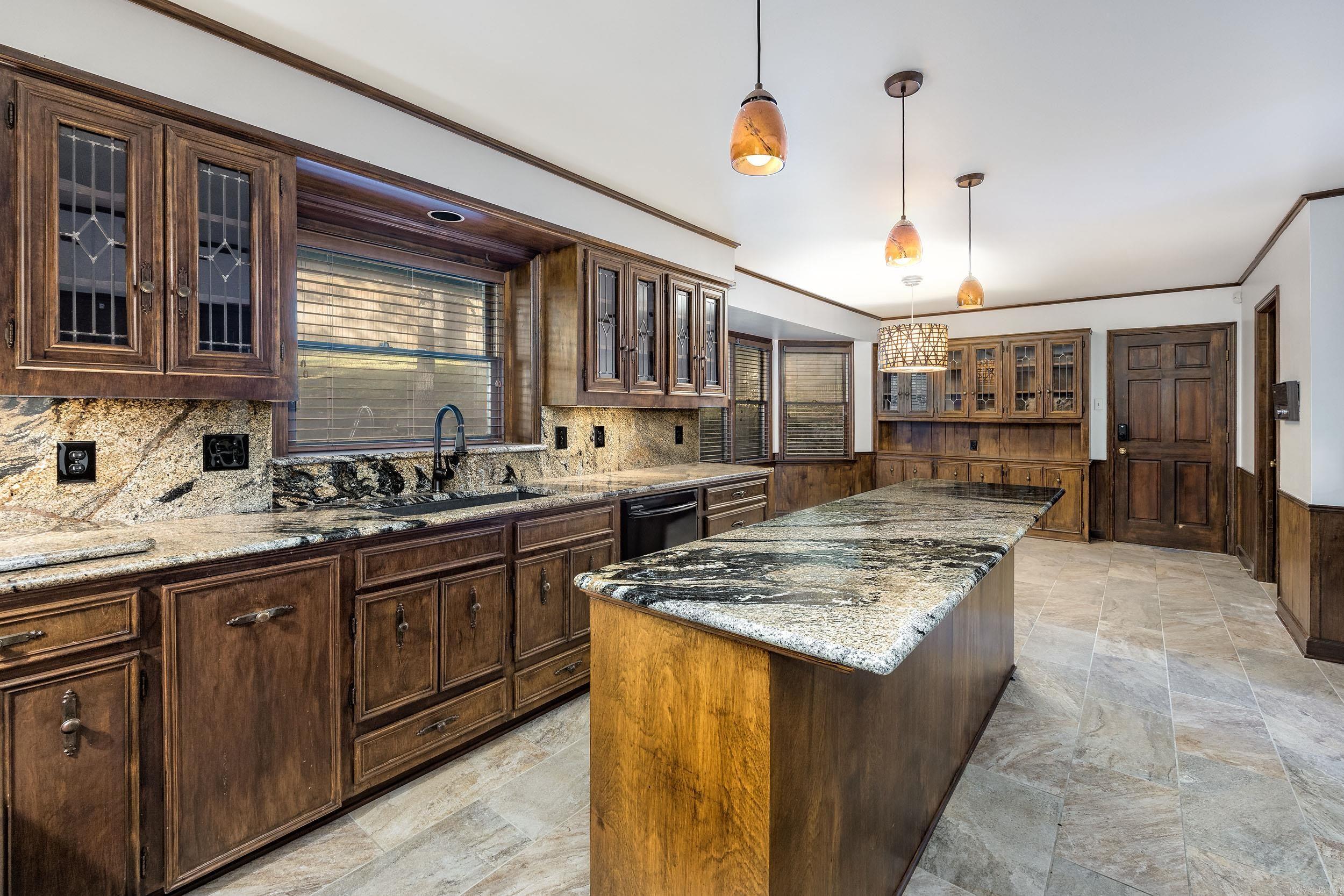301 Valley Club Circle Property Photo 8