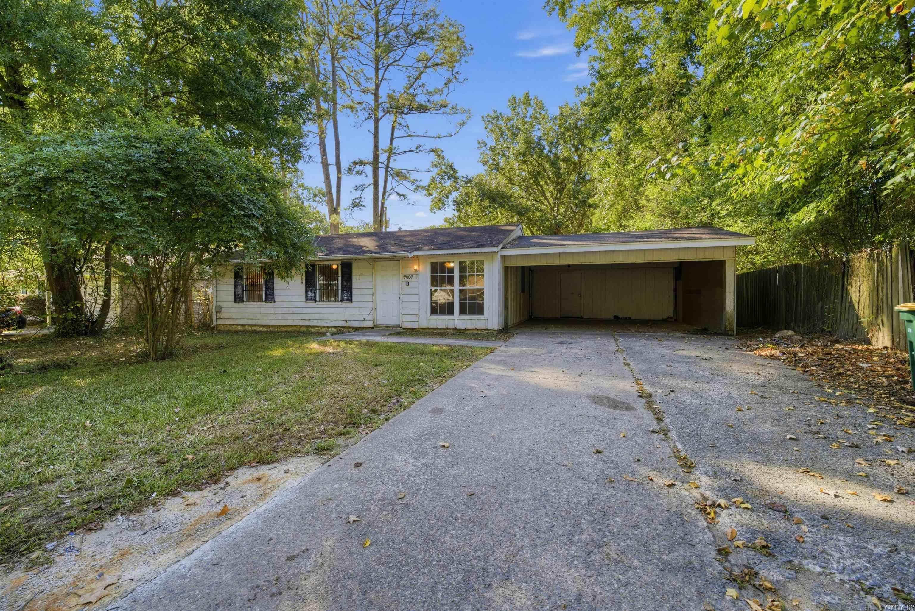 7807 Morris Drive Property Photo 1