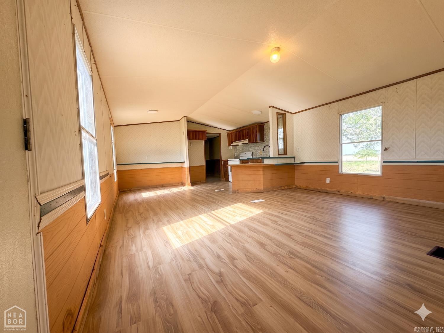466 Highway 91 Property Photo 2