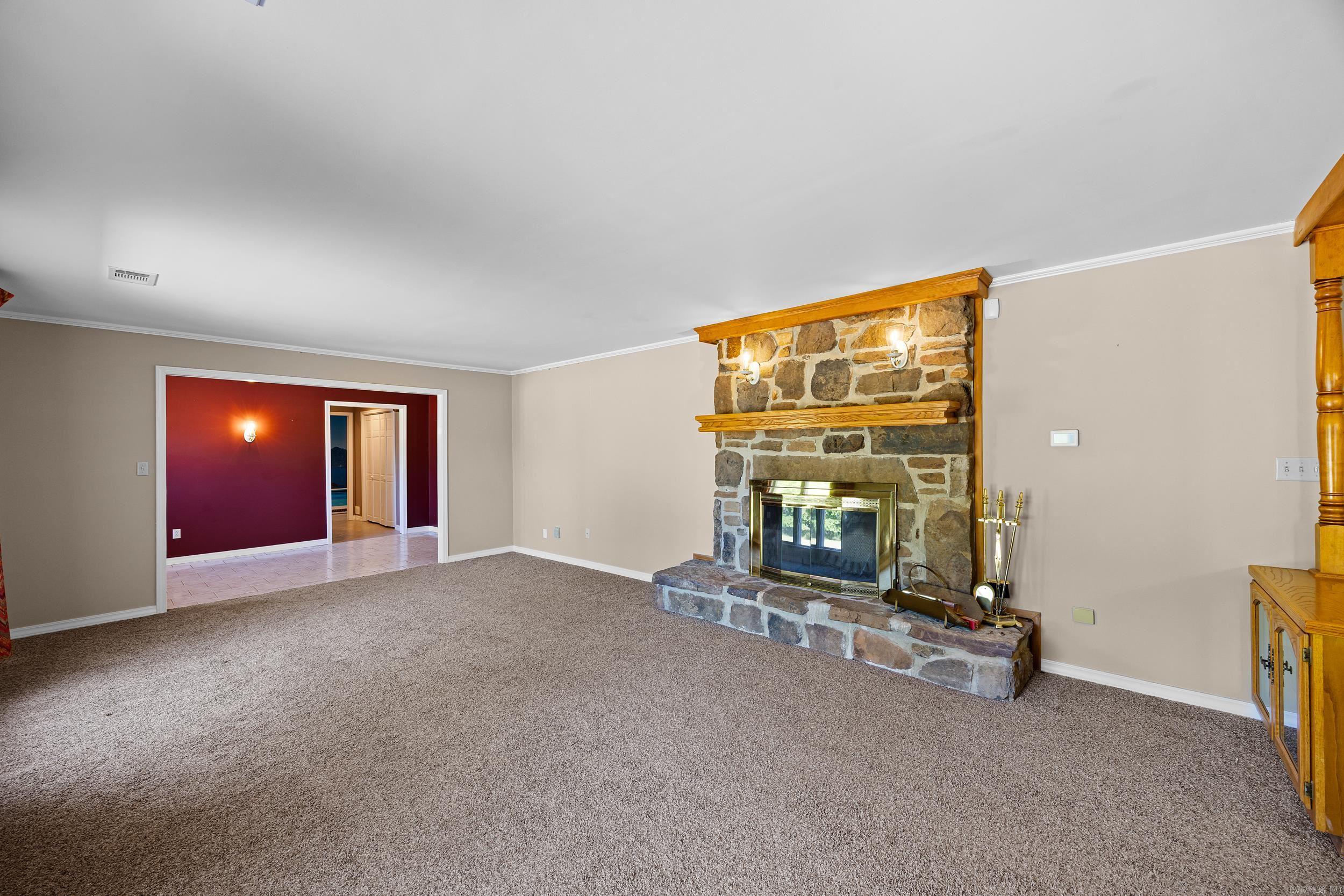 493 E Huckleberry Road Property Photo 6