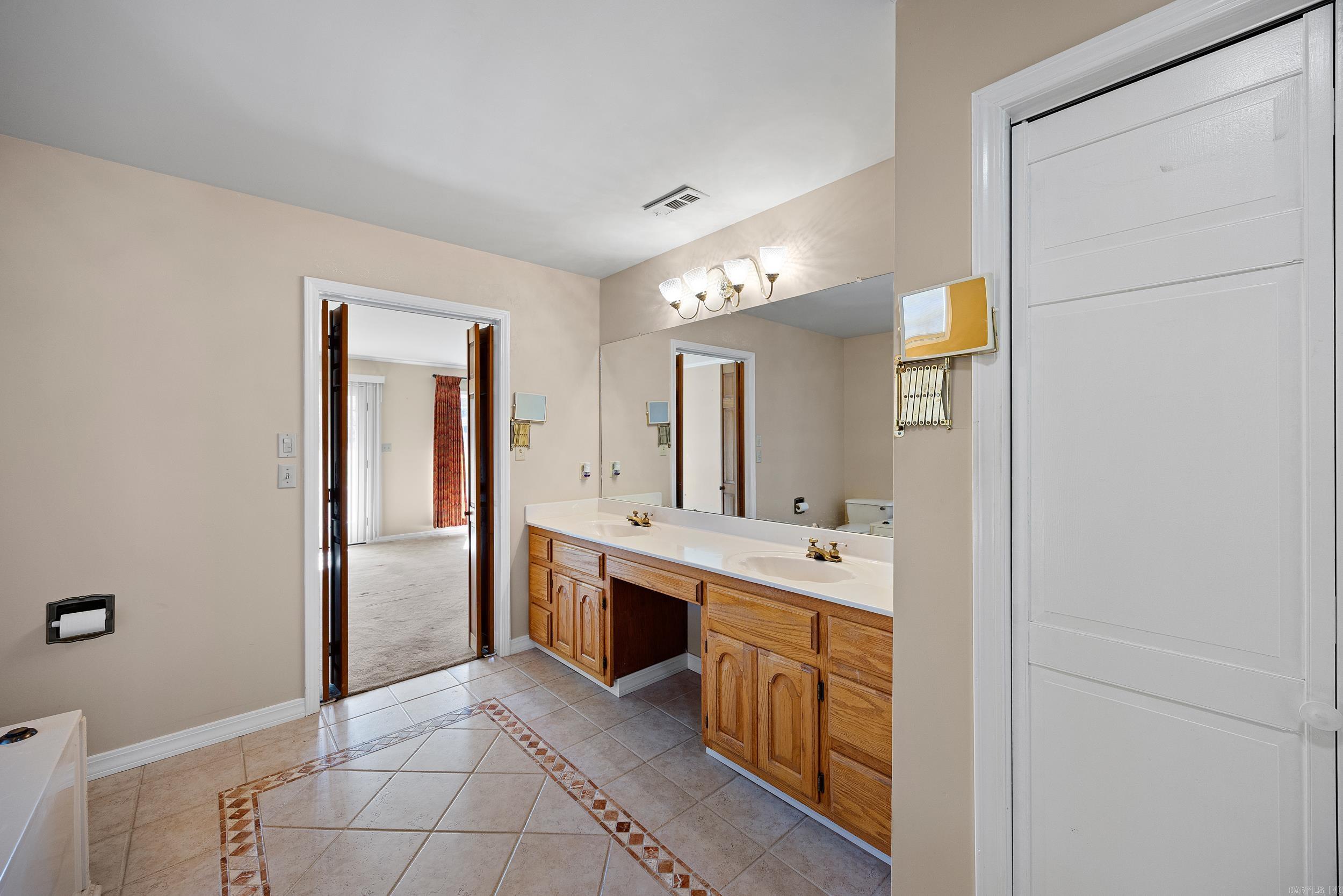 493 E Huckleberry Road Property Photo 28