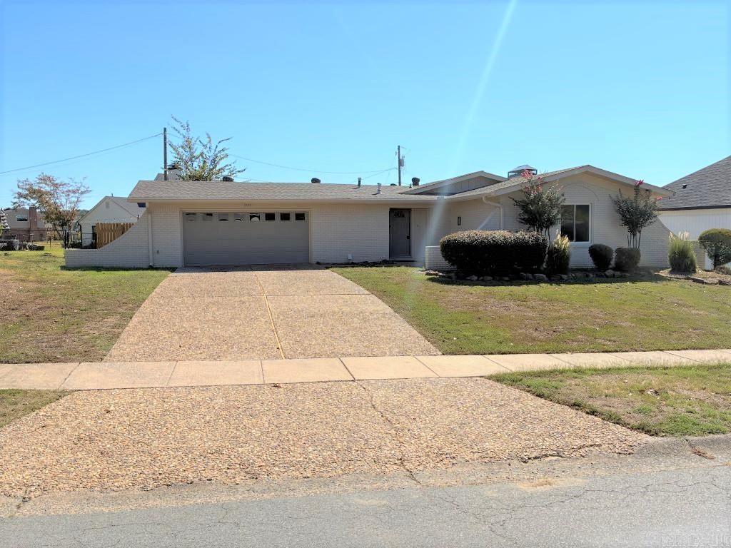 1521 Breckenridge Drive Property Photo 2