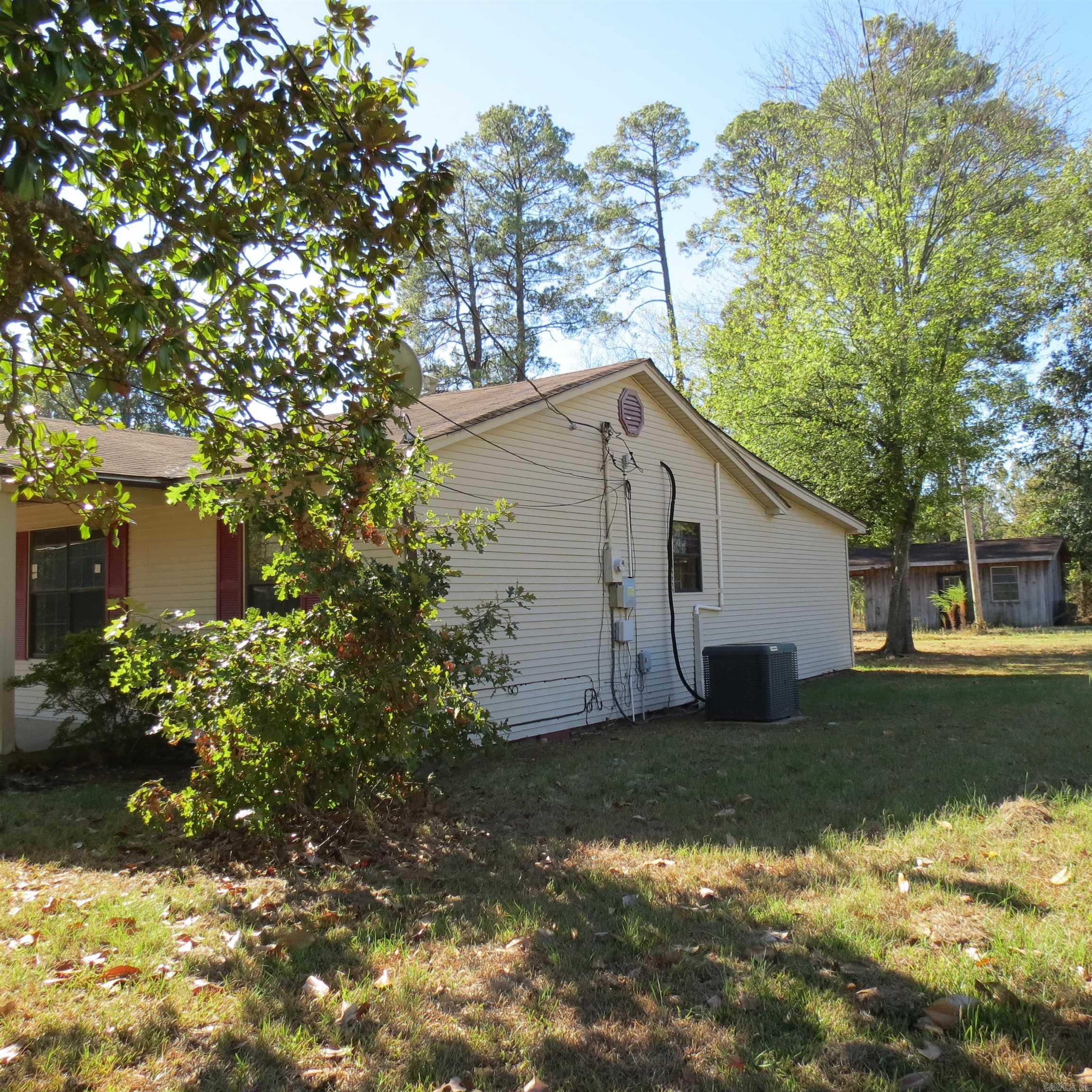 1701 W Pine Property Photo 2