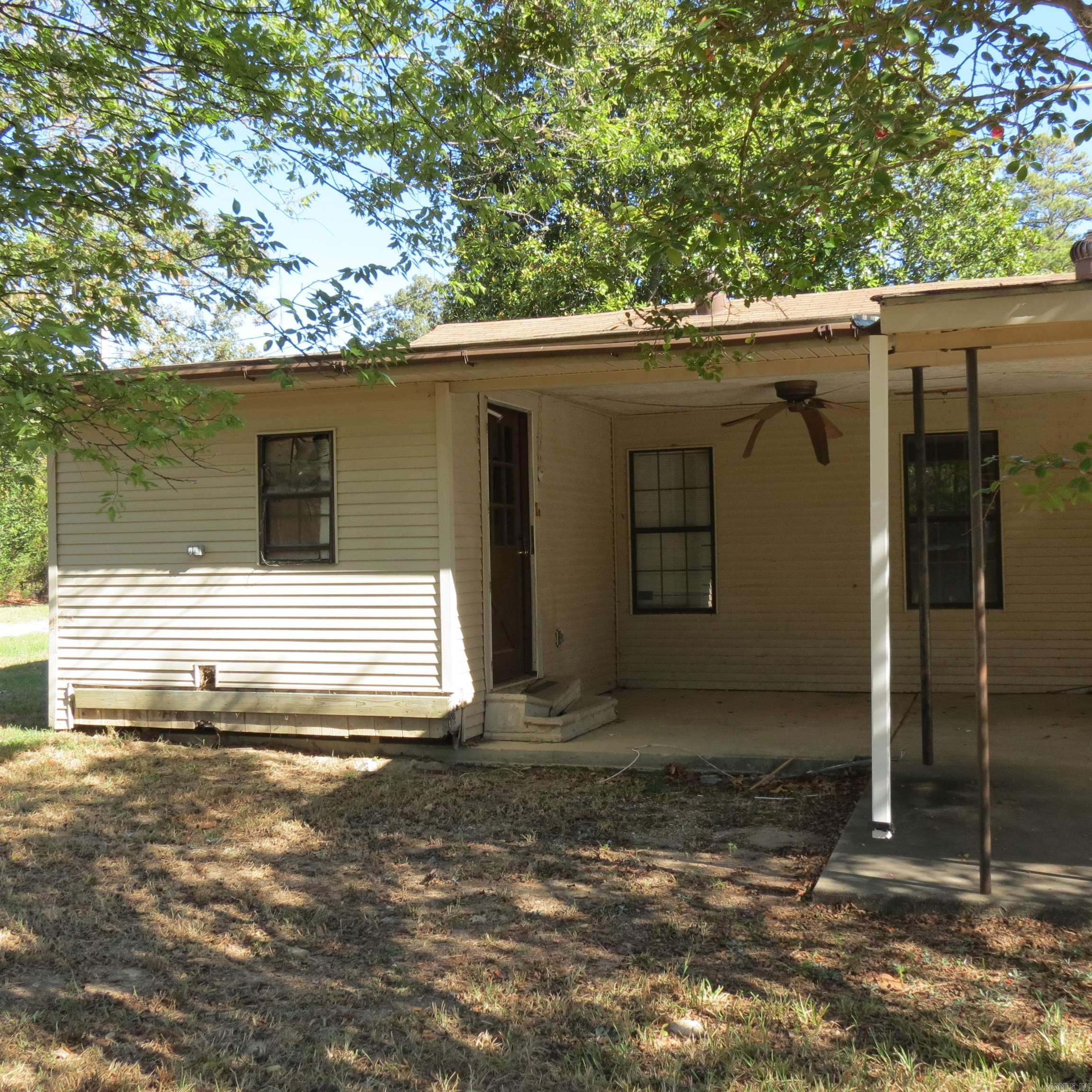 1701 W Pine Property Photo 3