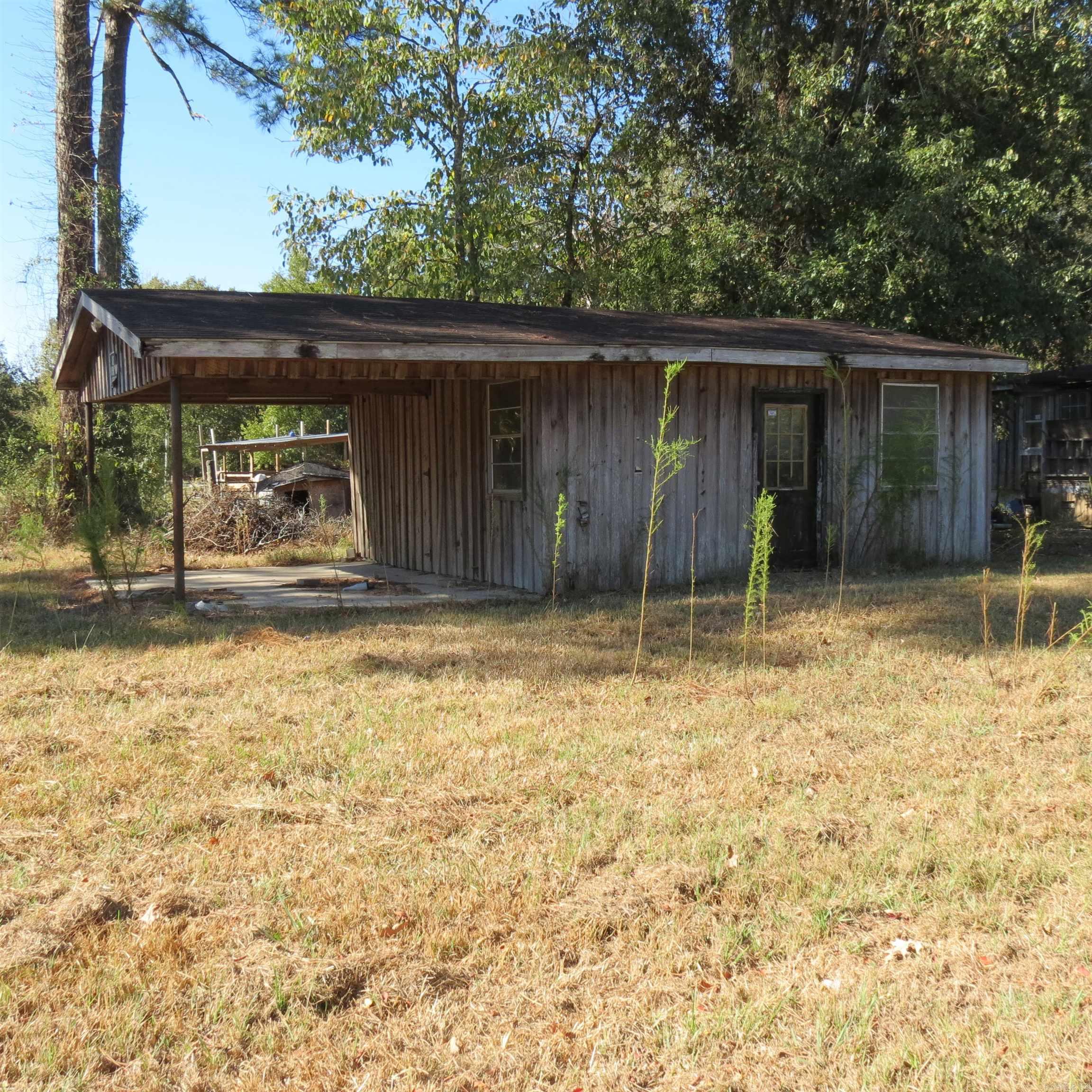 1701 W Pine Property Photo 4