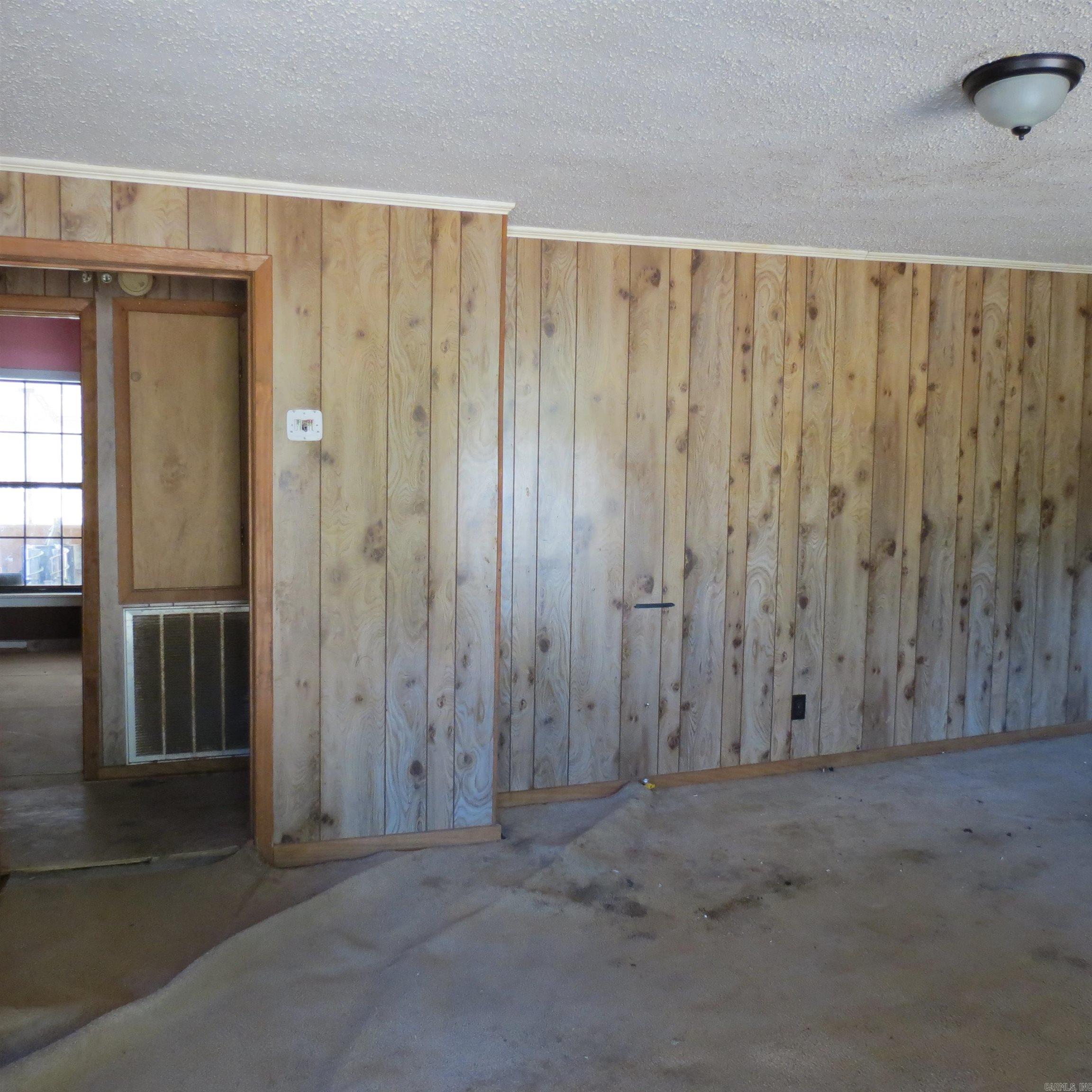 1701 W Pine Property Photo 5