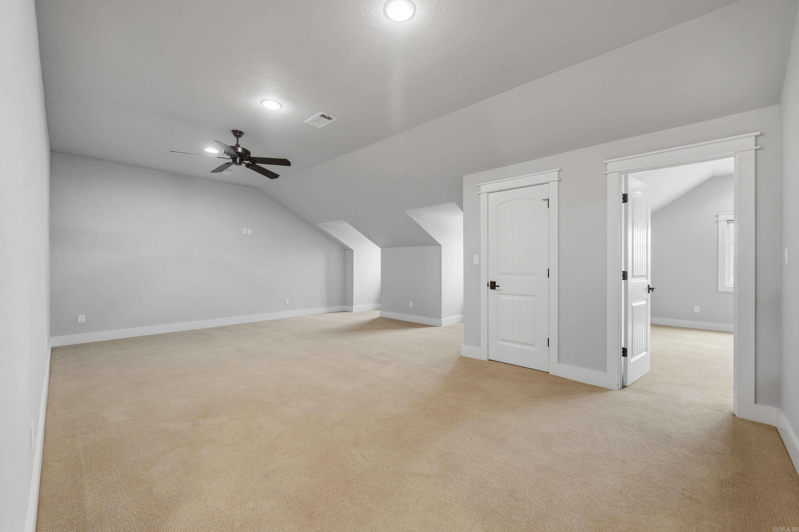 620 Grandpoint 15 Property Photo 37