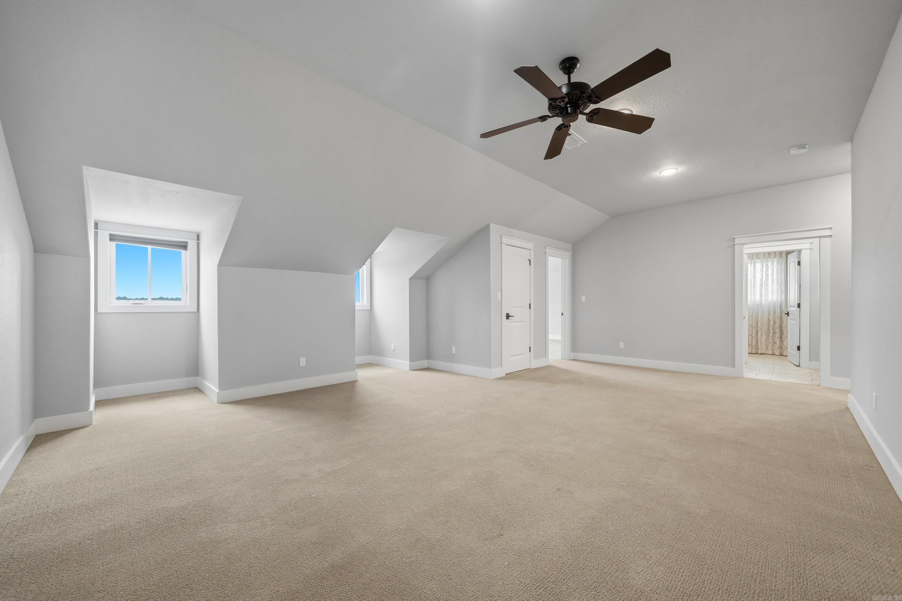620 Grandpoint 15 Property Photo 38
