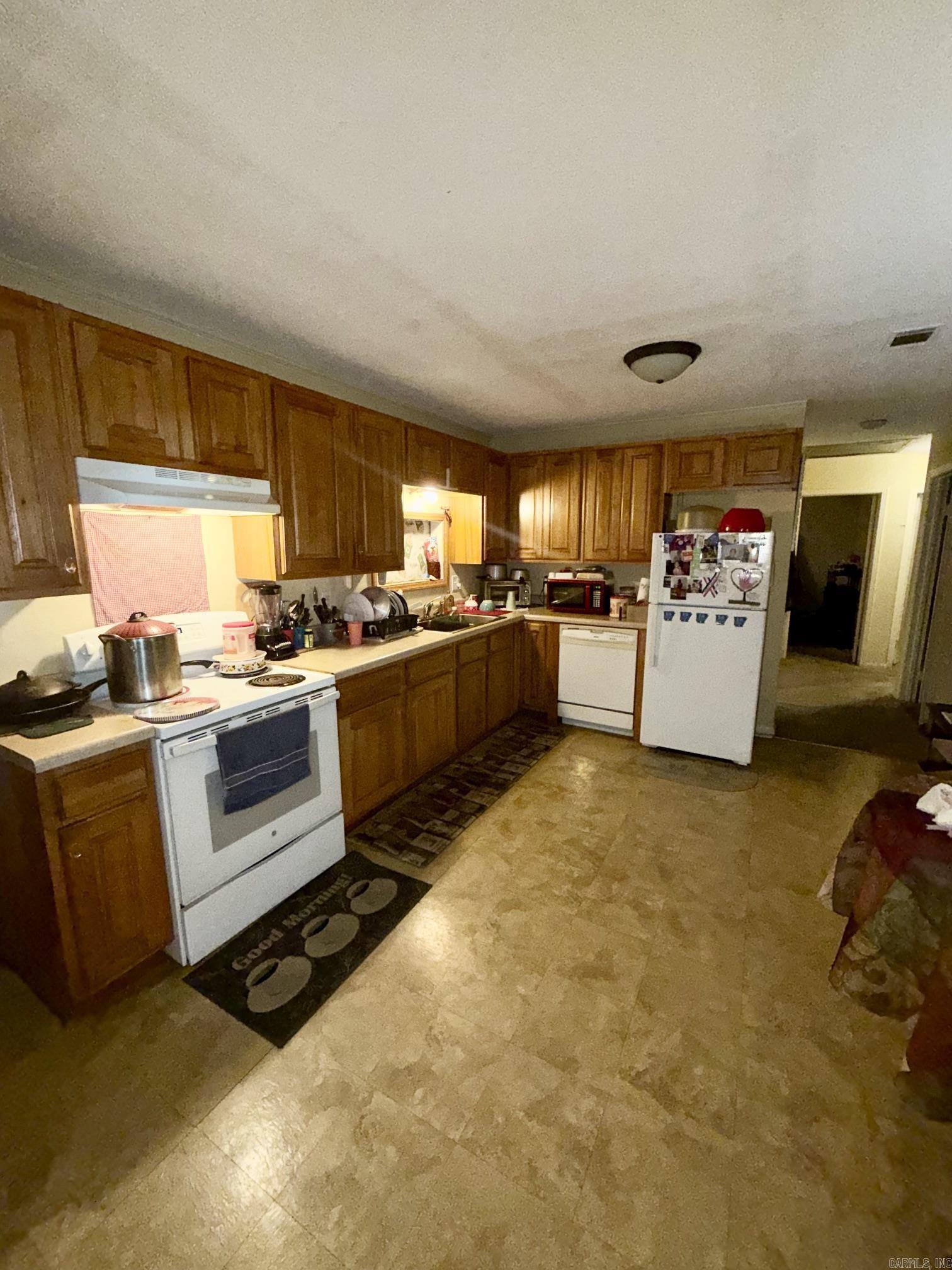 7419 Grace Drive Property Photo 2