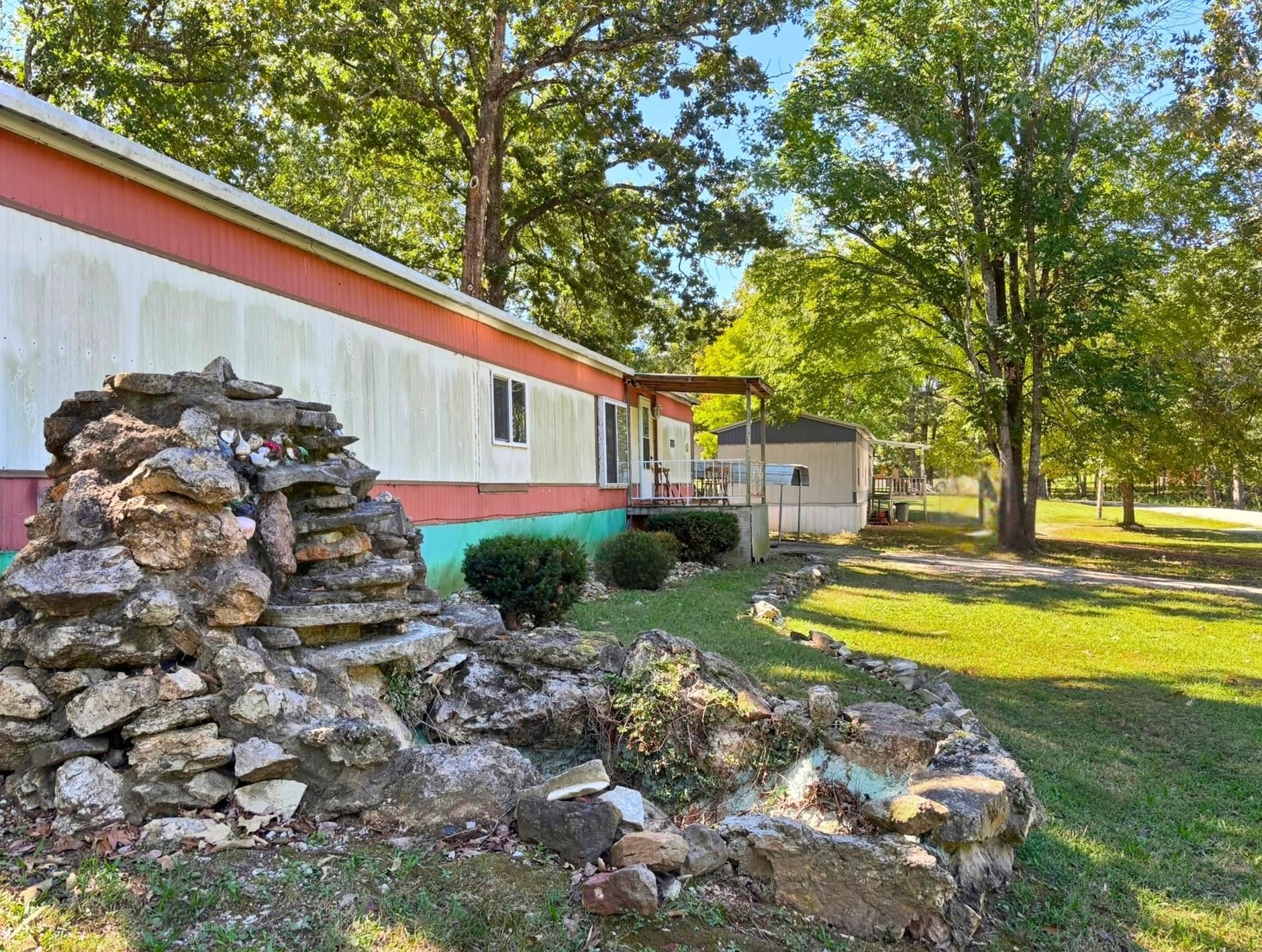 115 N Circle Drive Property Photo 2