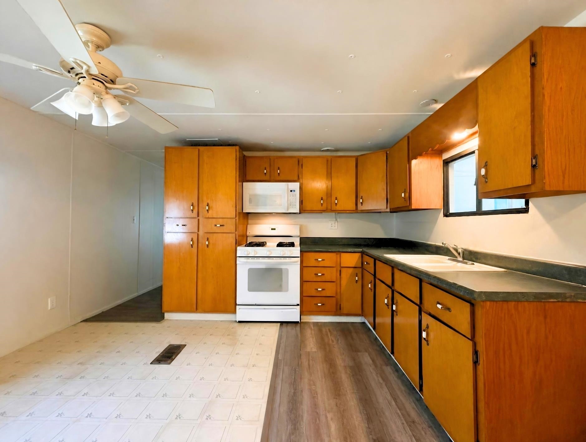 115 N Circle Drive Property Photo 14