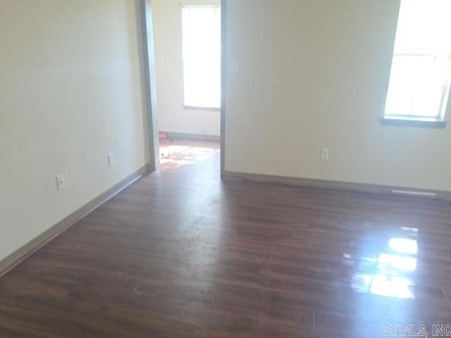 313 N Division St Property Photo 6