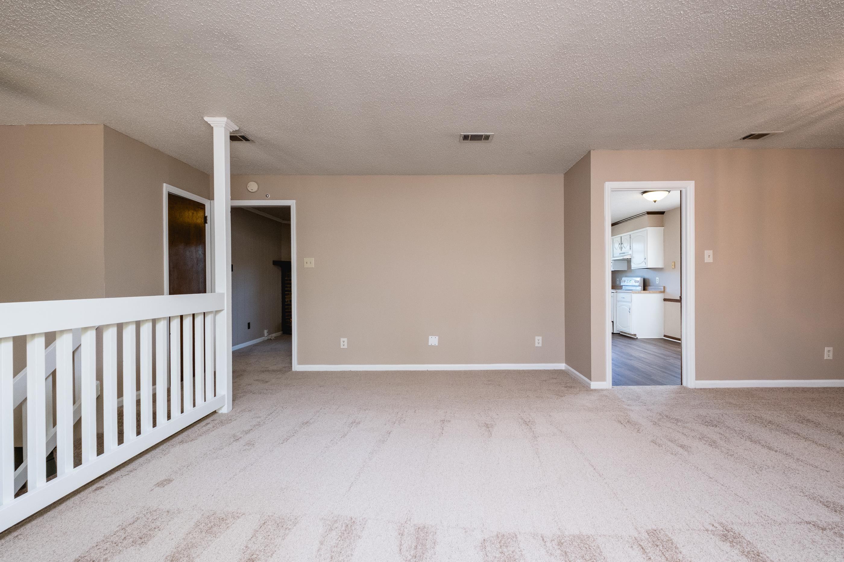 9 Rio Grande Forest Drive Property Photo 8