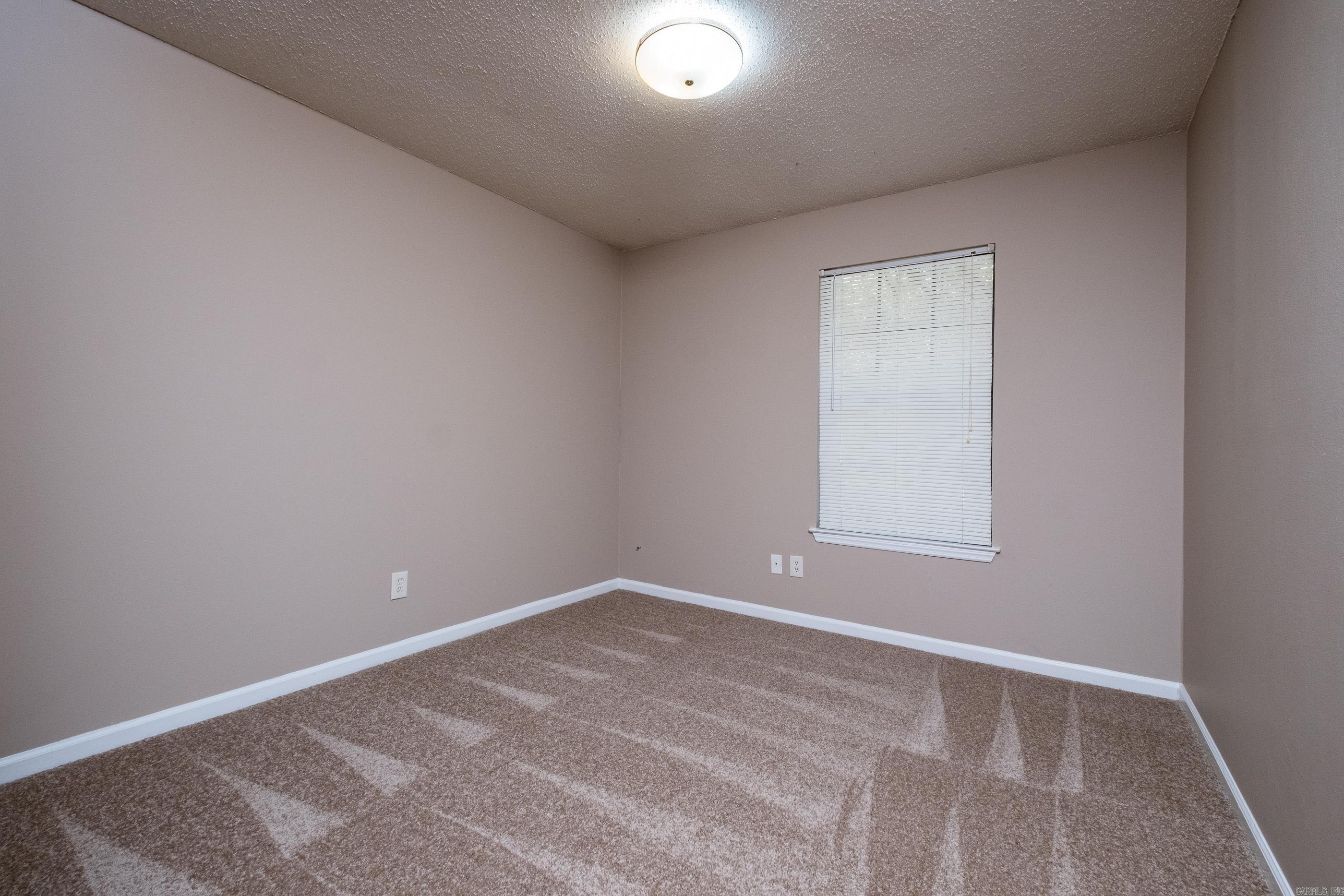 9 Rio Grande Forest Drive Property Photo 27
