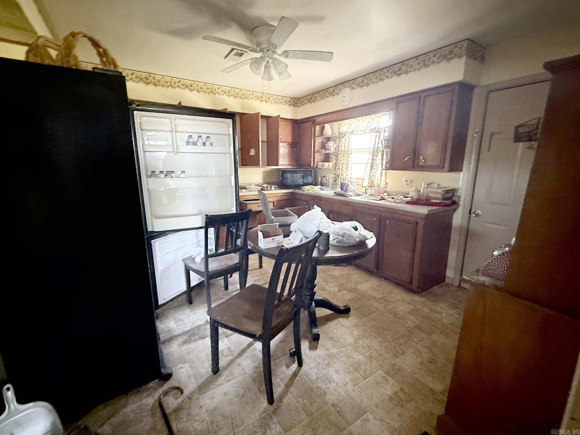 7436 Zion Road Property Photo 4