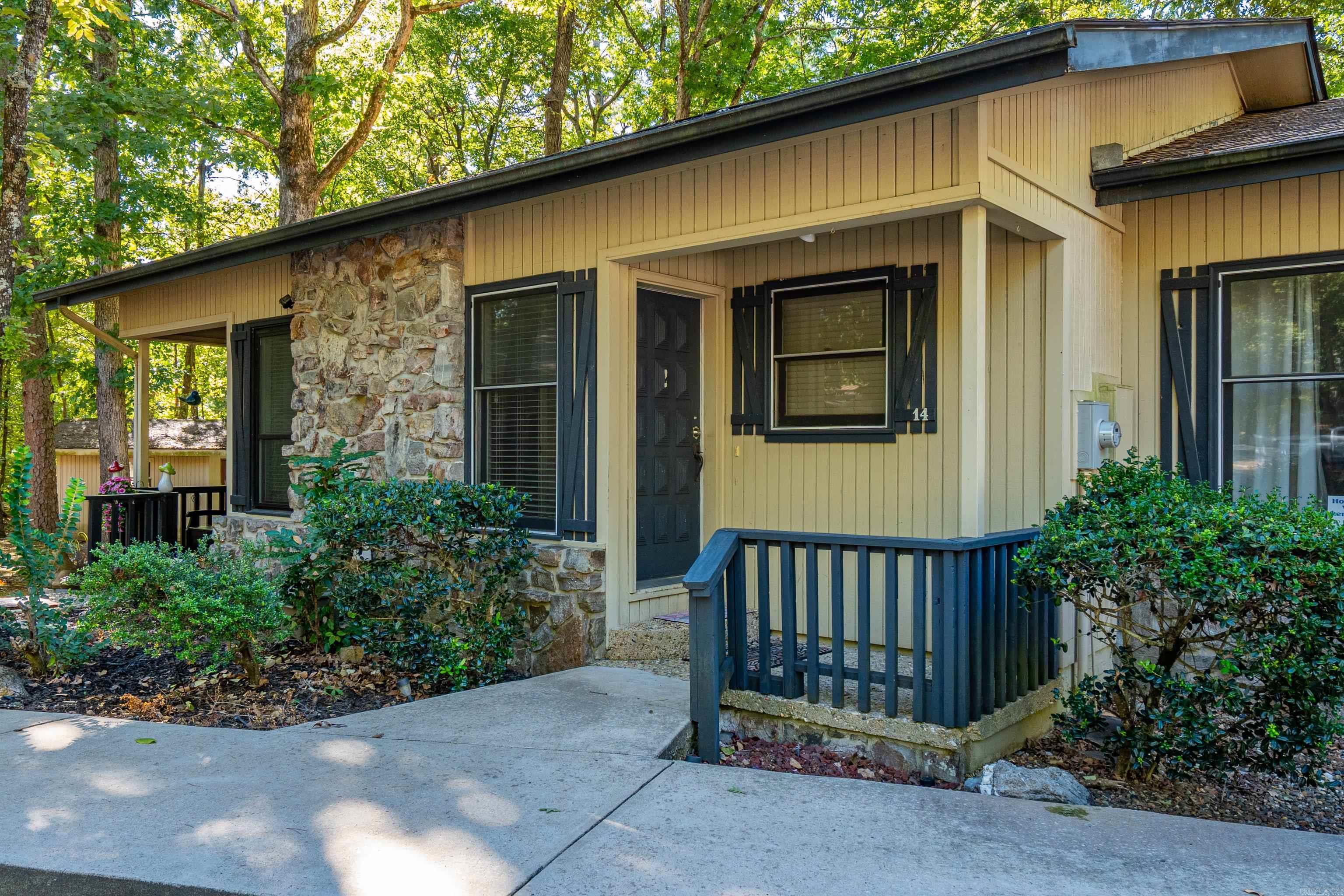 14 Orantes Place Property Photo 1
