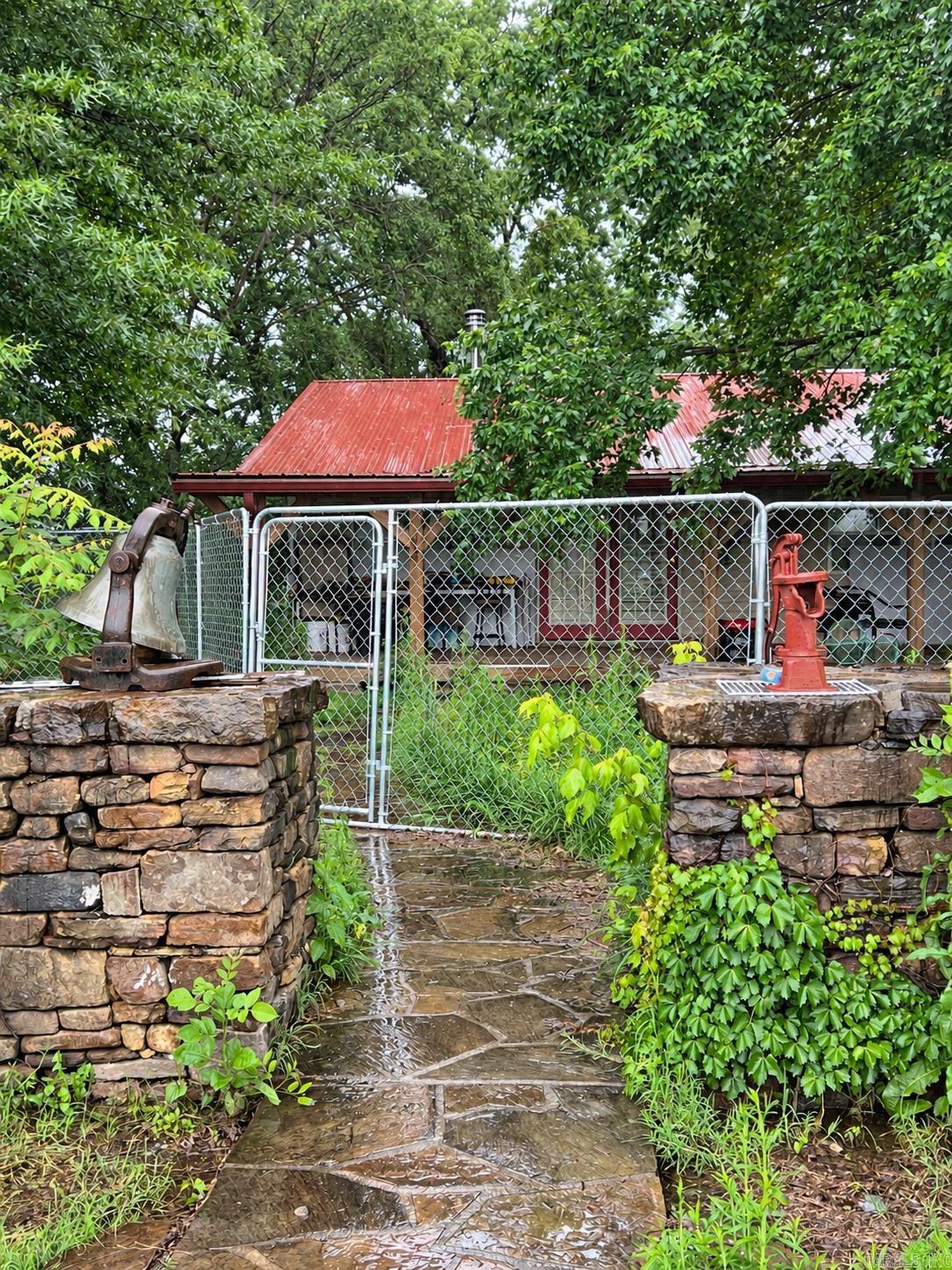 10831 Bray Road Property Photo 8