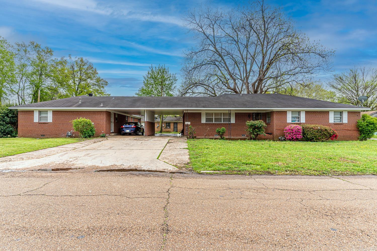 1047 N Rosser Street Property Photo 1