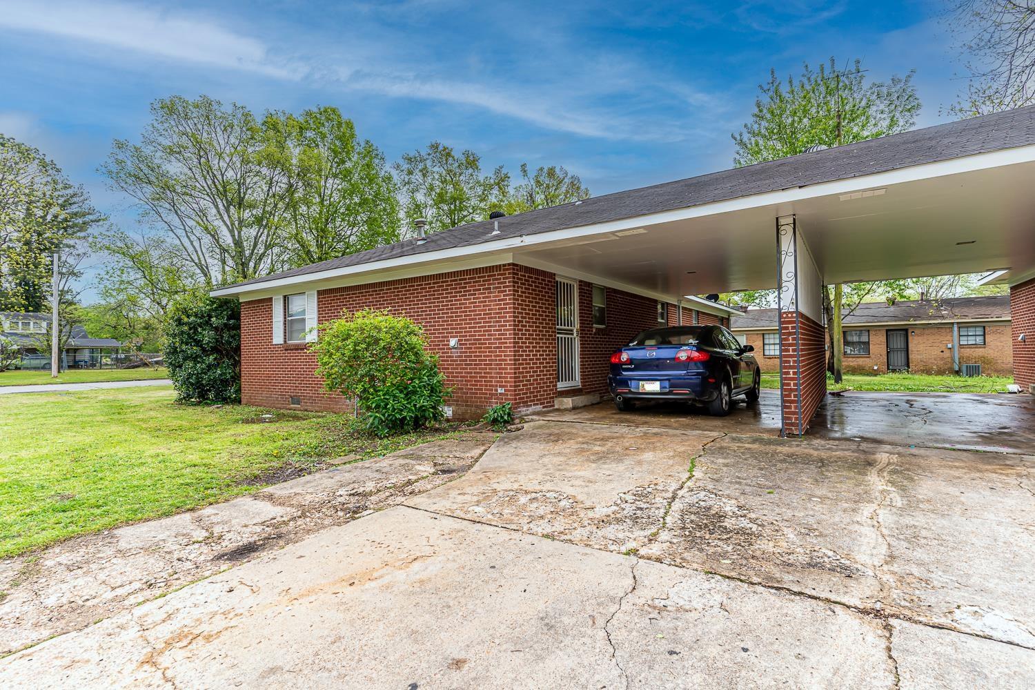 1047 N Rosser Street Property Photo 5