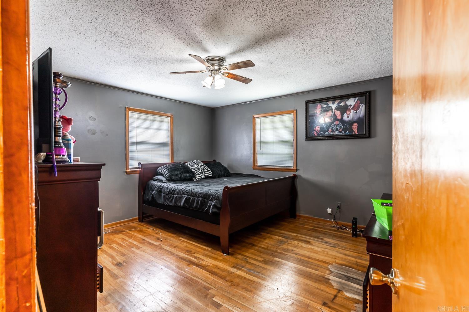 1047 N Rosser Street Property Photo 11