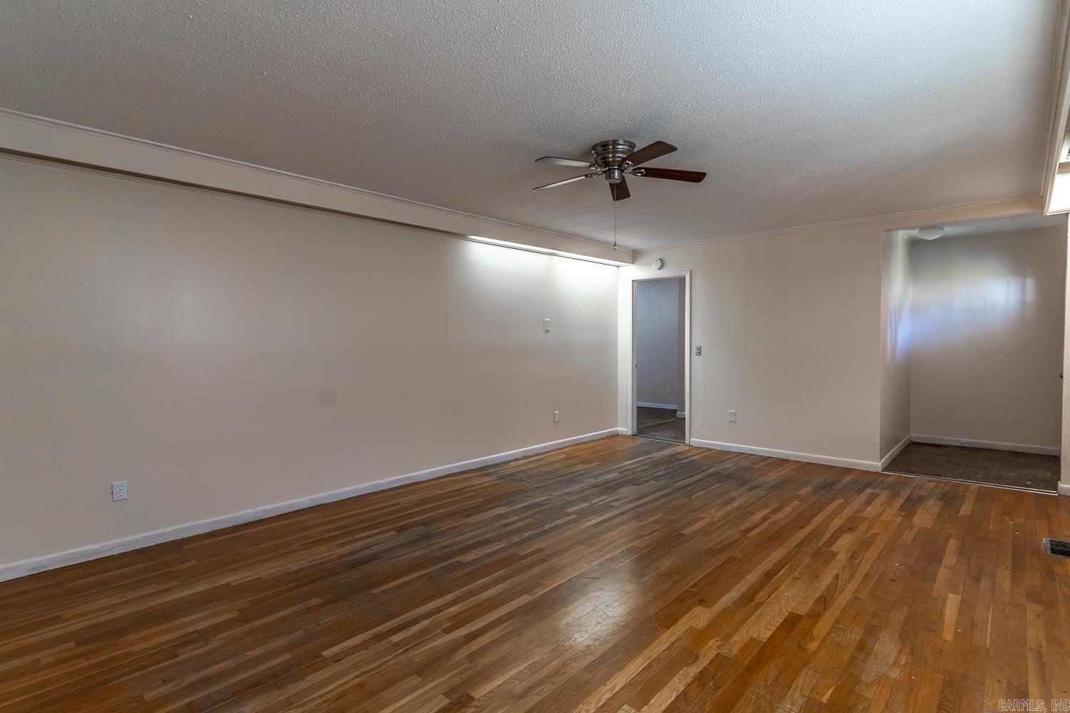 1047 N Rosser Street Property Photo 16