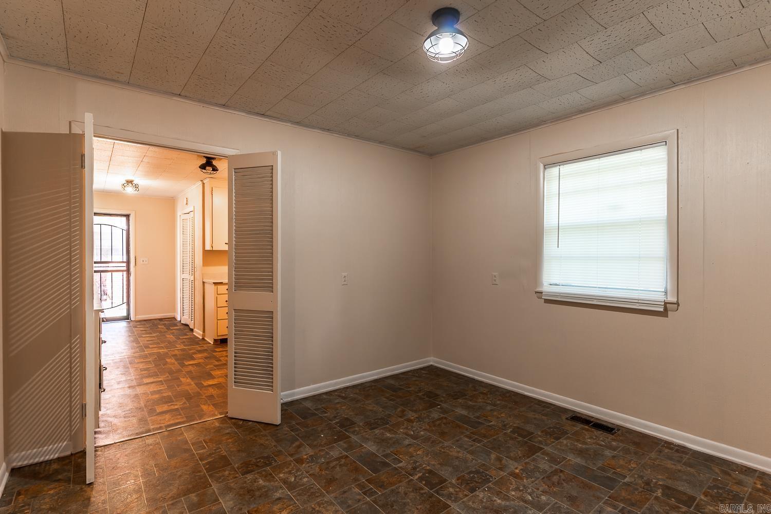 1047 N Rosser Street Property Photo 17