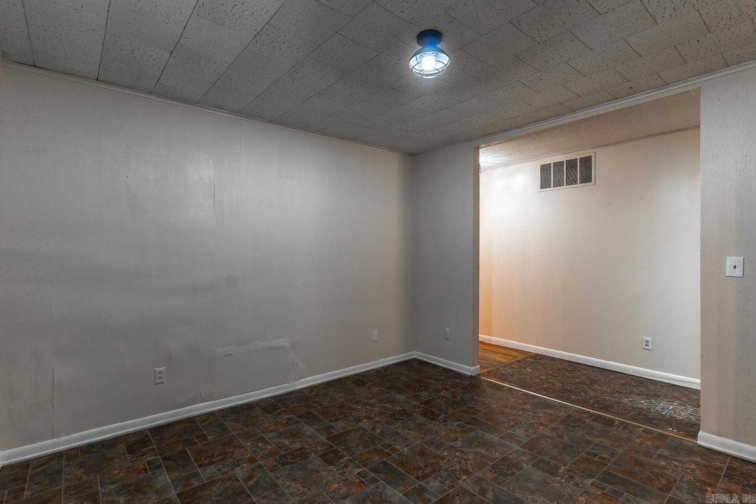 1047 N Rosser Street Property Photo 18