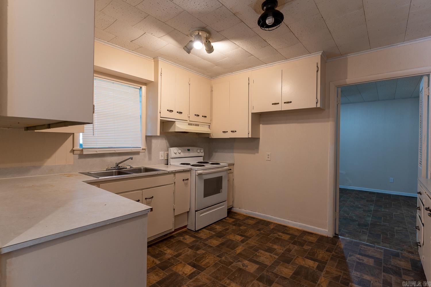1047 N Rosser Street Property Photo 20
