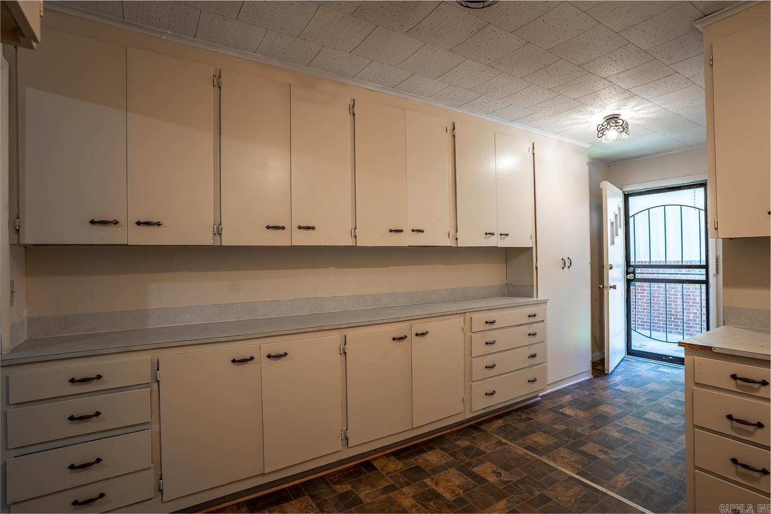 1047 N Rosser Street Property Photo 21