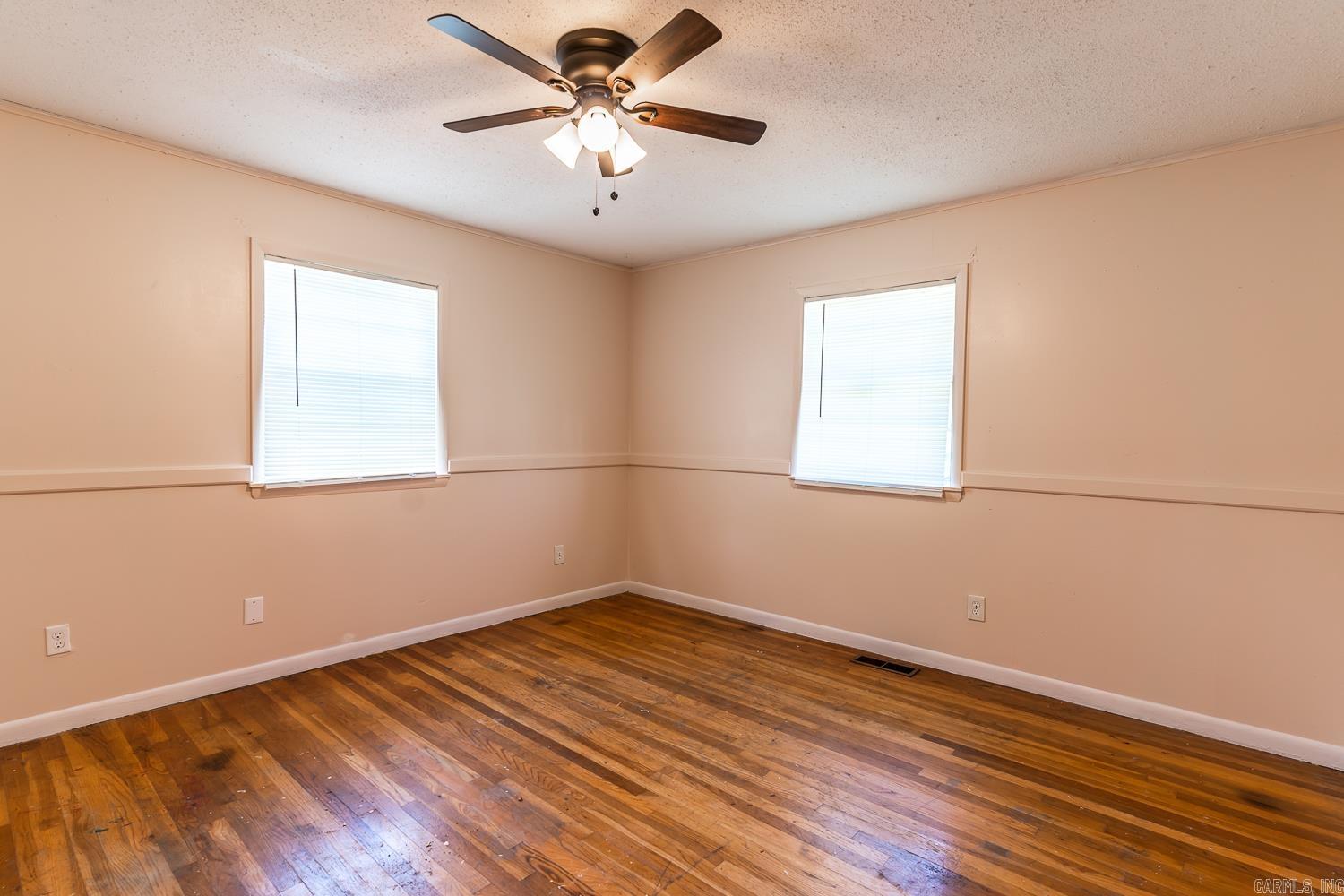 1047 N Rosser Street Property Photo 25