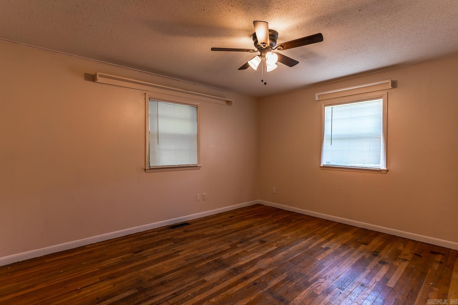 1047 N Rosser Street Property Photo 27