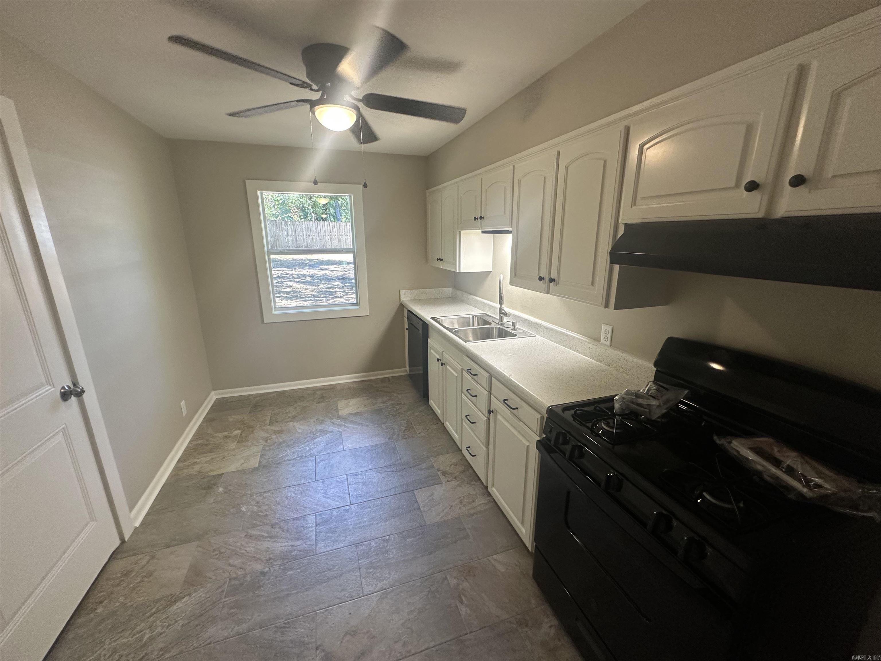 24 Fairmont Drive Property Photo 5