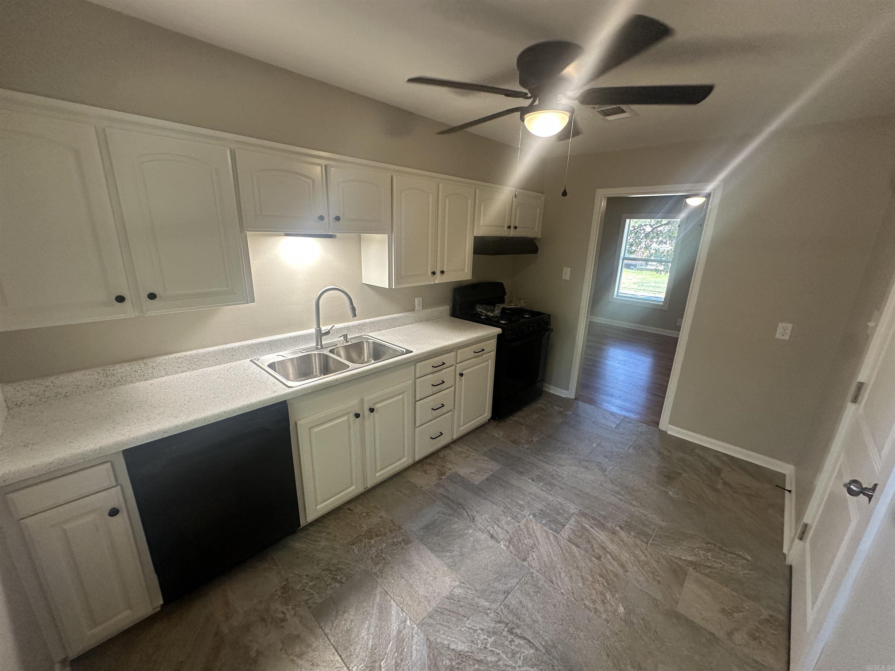 24 Fairmont Drive Property Photo 6