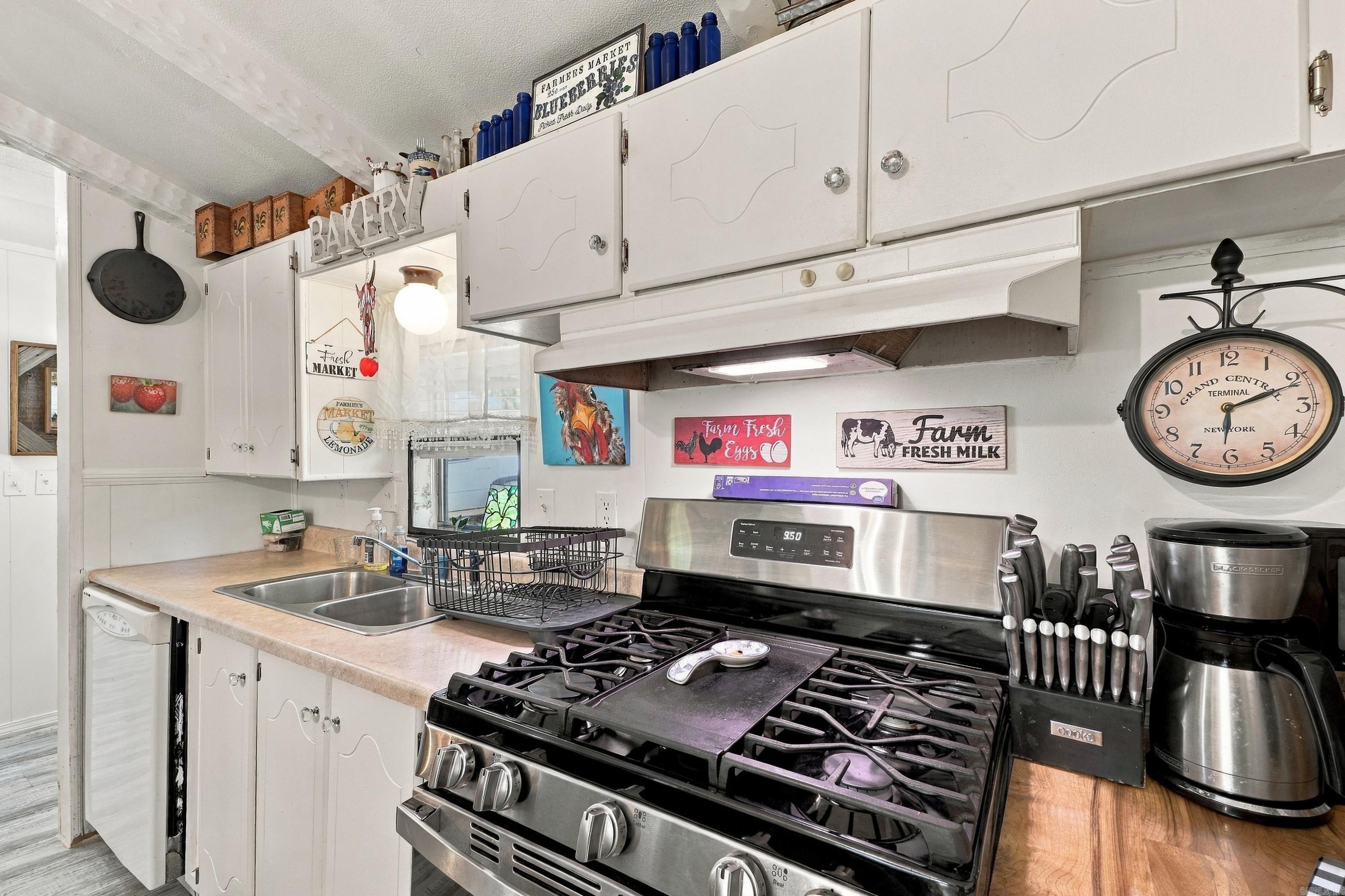 288 Redress Ln Property Photo 9