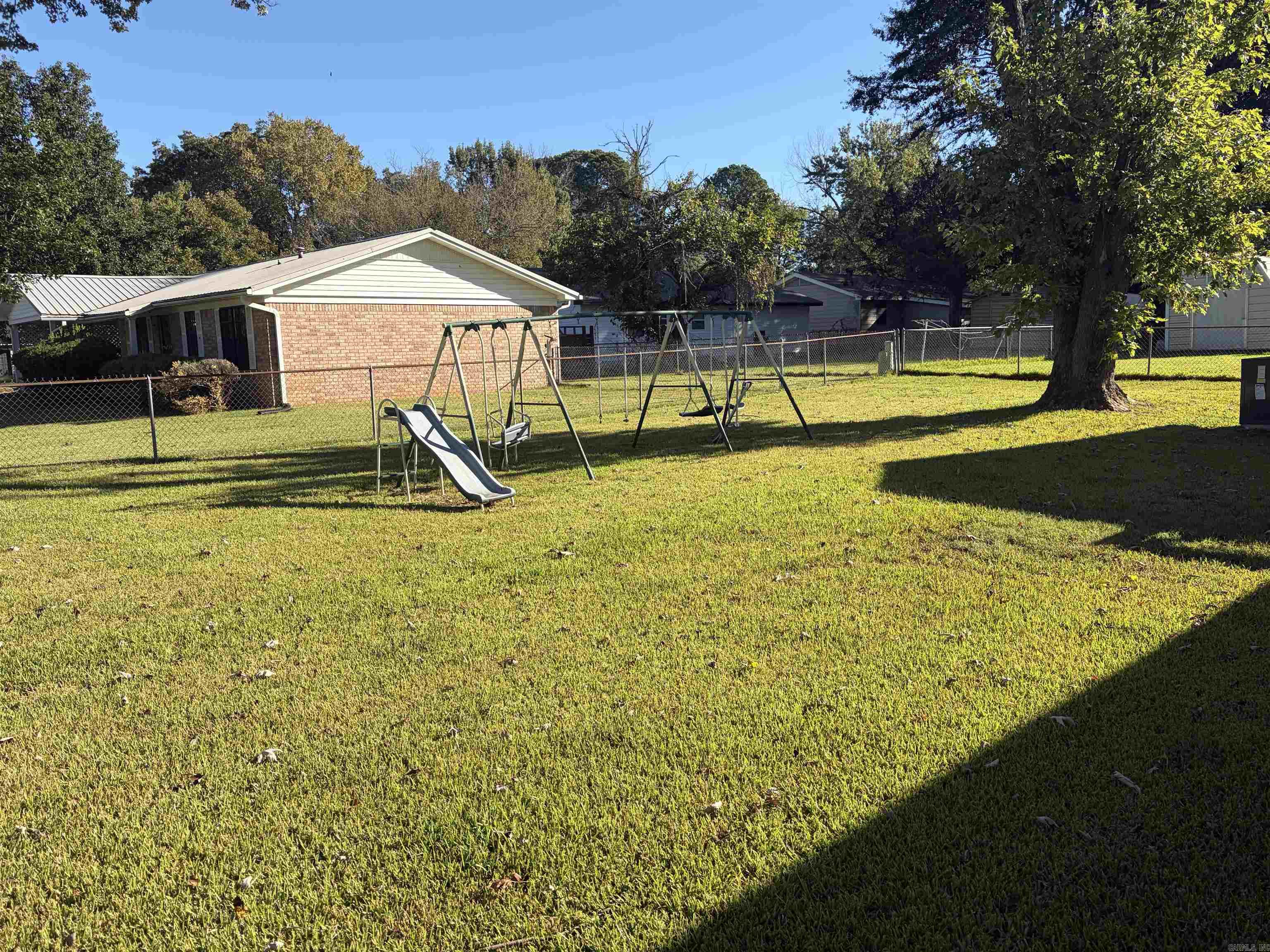 114 Santa Fe Trail Property Photo 4
